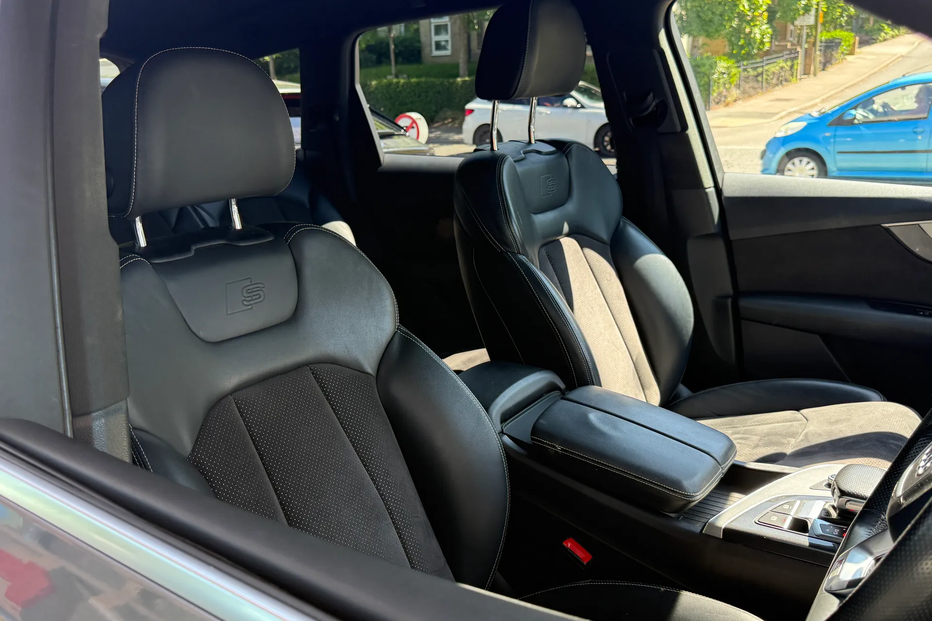 Audi Q7 thumbnail image number 34