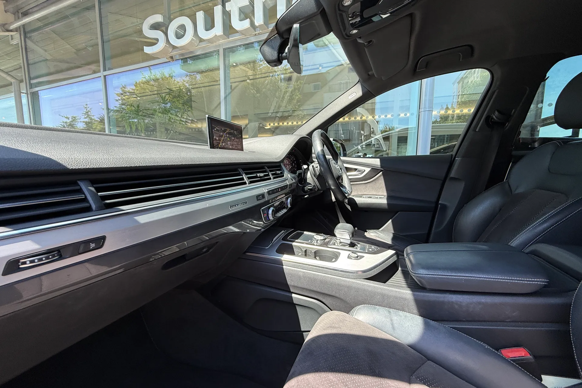 Audi Q7 thumbnail image number 8