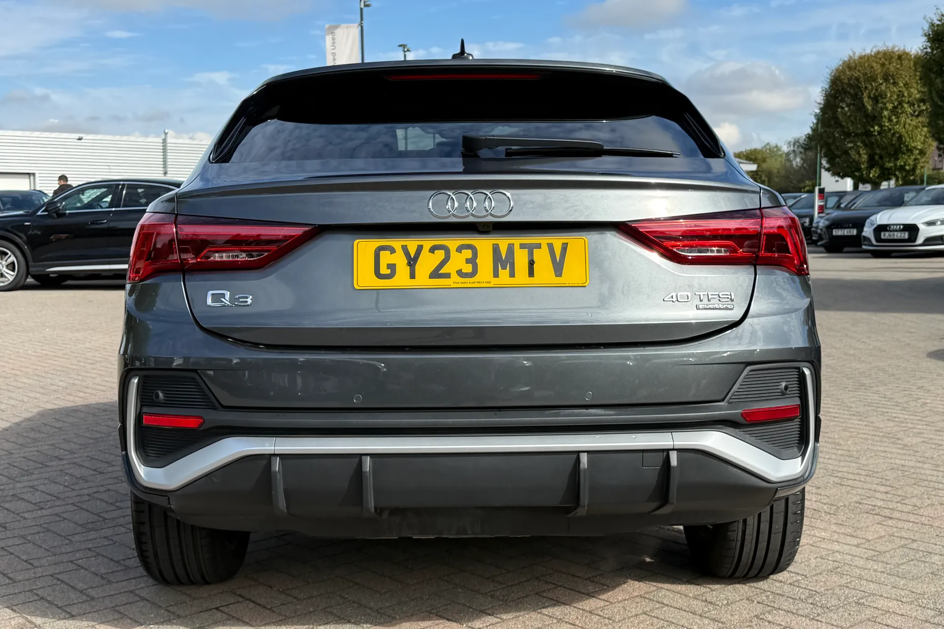 Audi Q3 thumbnail image number 34