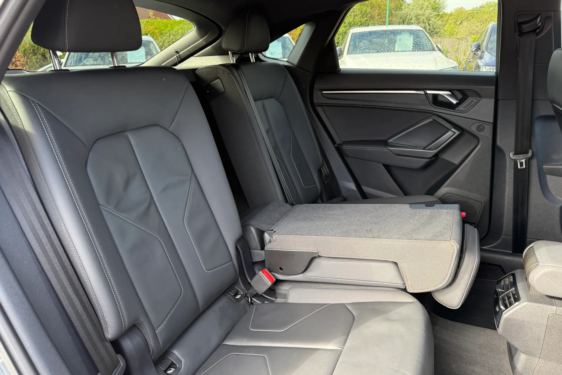 Audi Q3 thumbnail image number 47