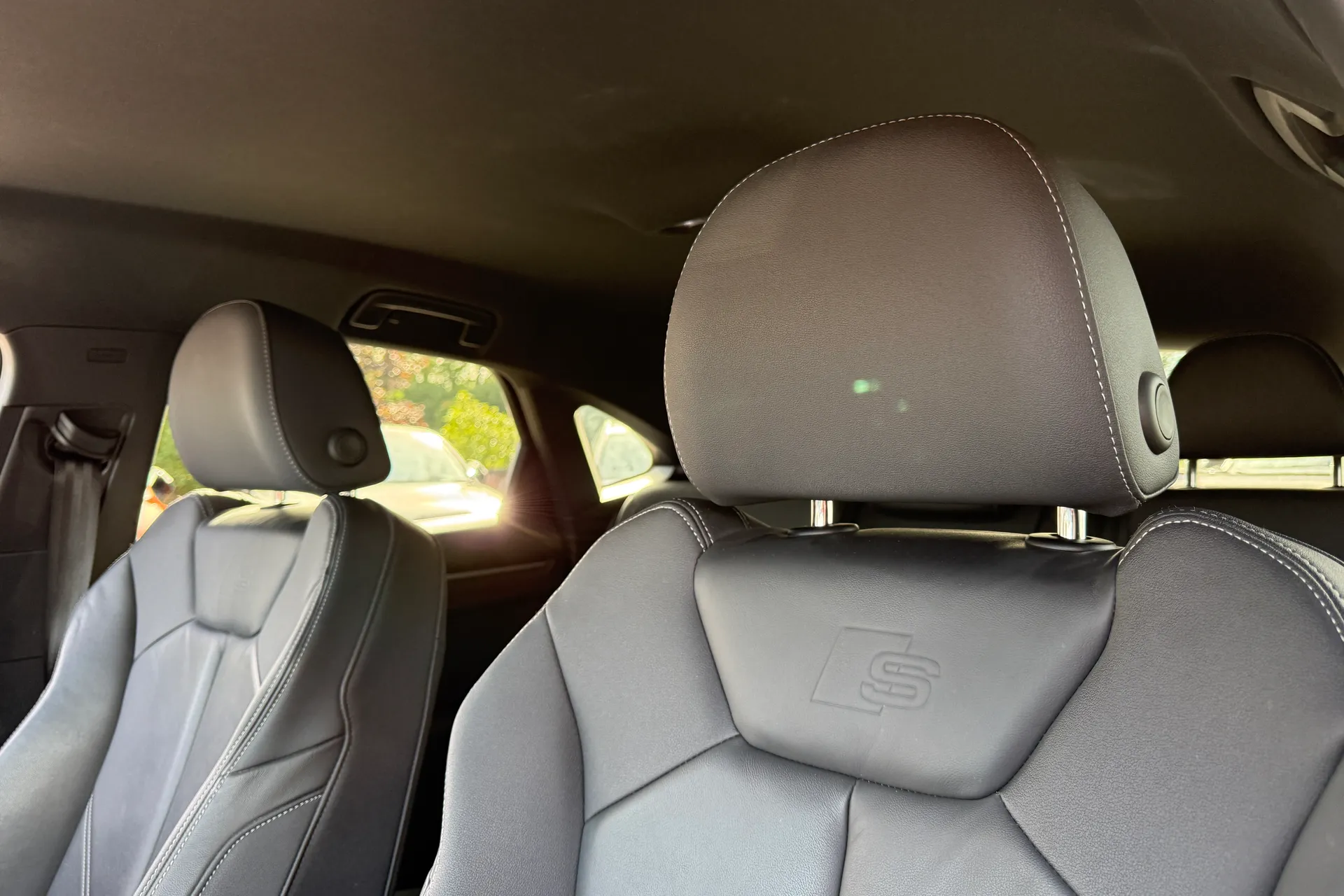 Audi Q3 thumbnail image number 32