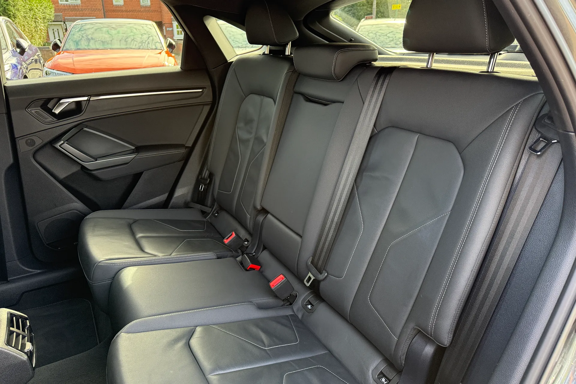 Audi Q3 thumbnail image number 43