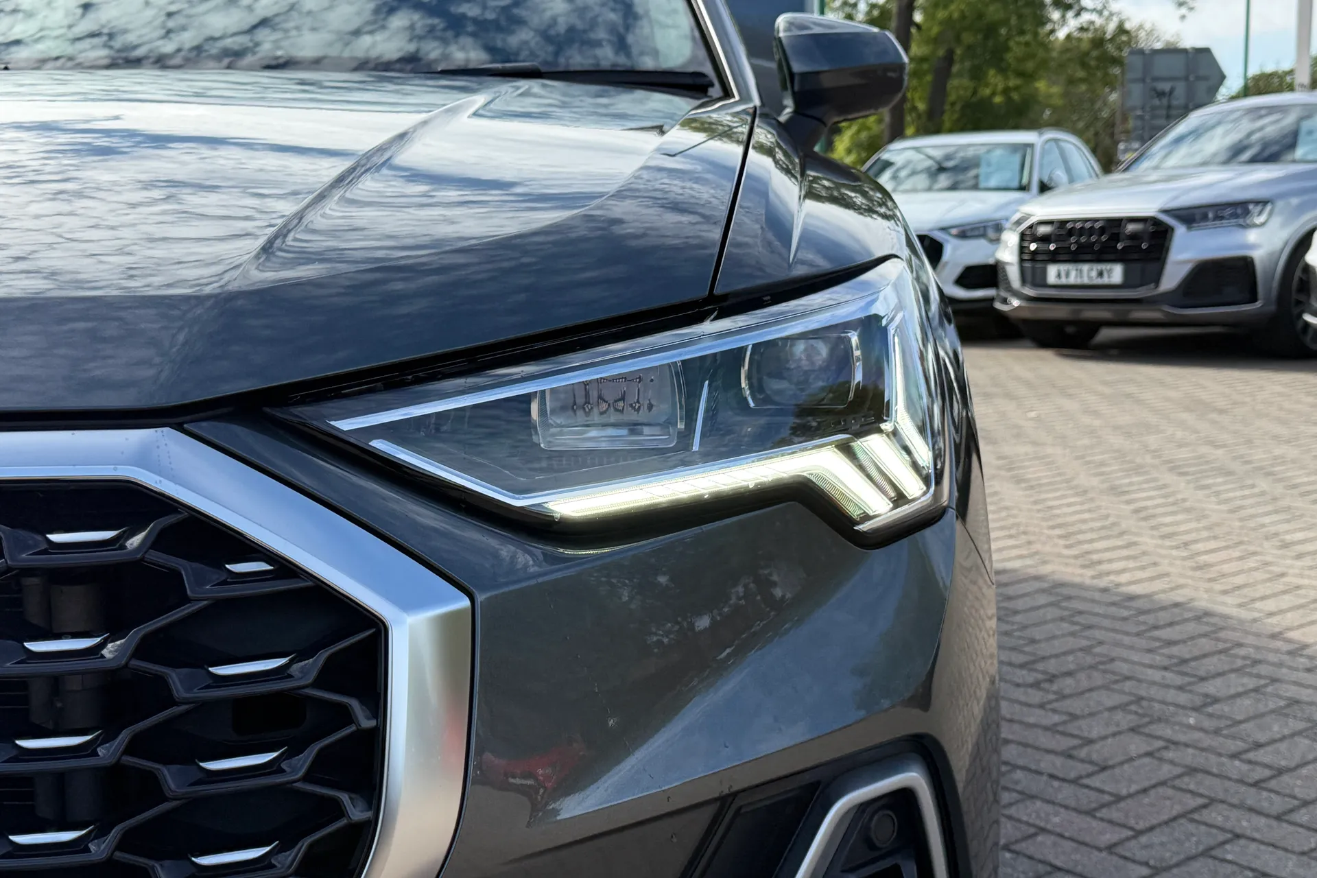 Audi Q3 thumbnail image number 53