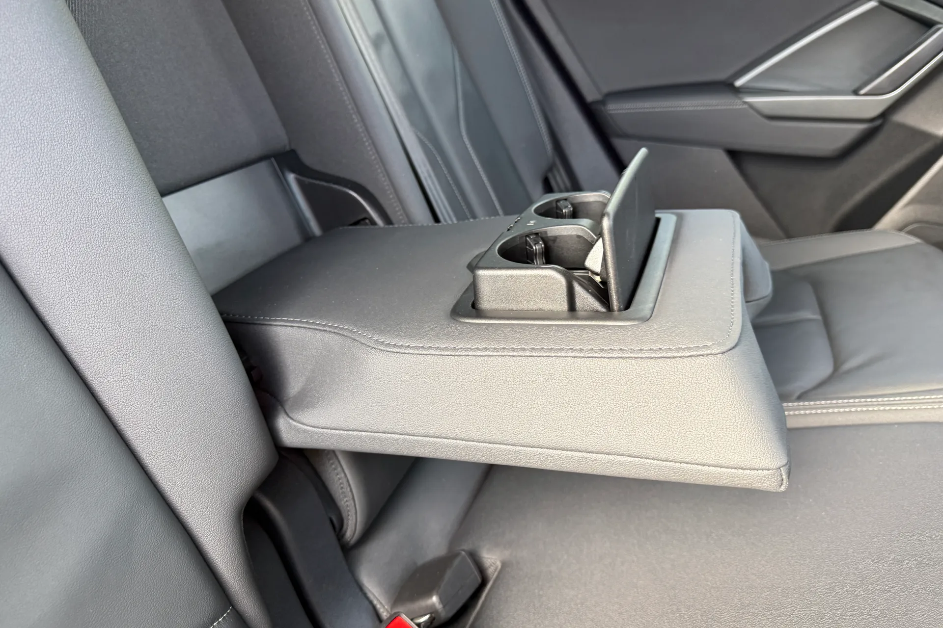 Audi Q3 thumbnail image number 46