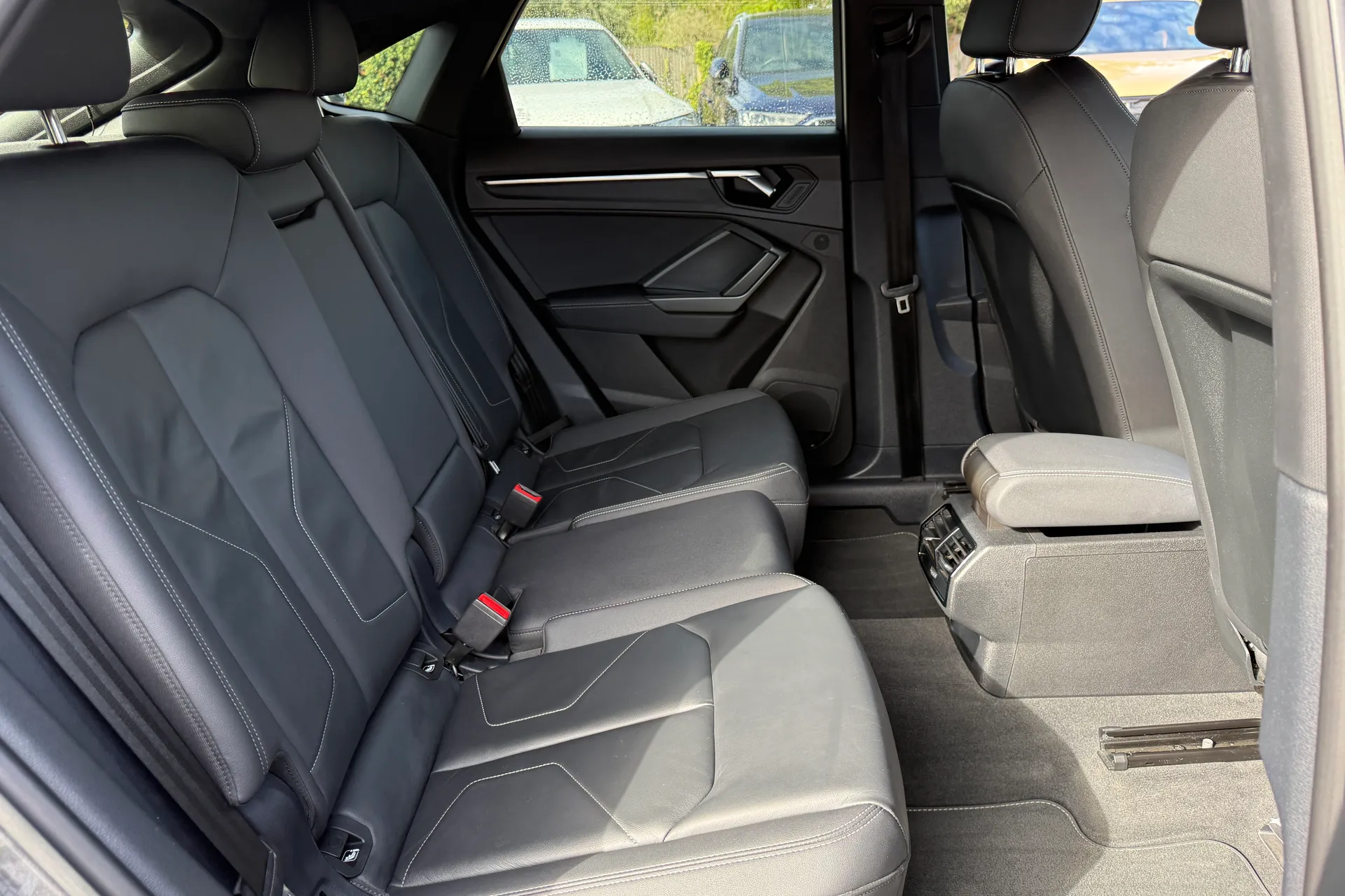 Audi Q3 thumbnail image number 45