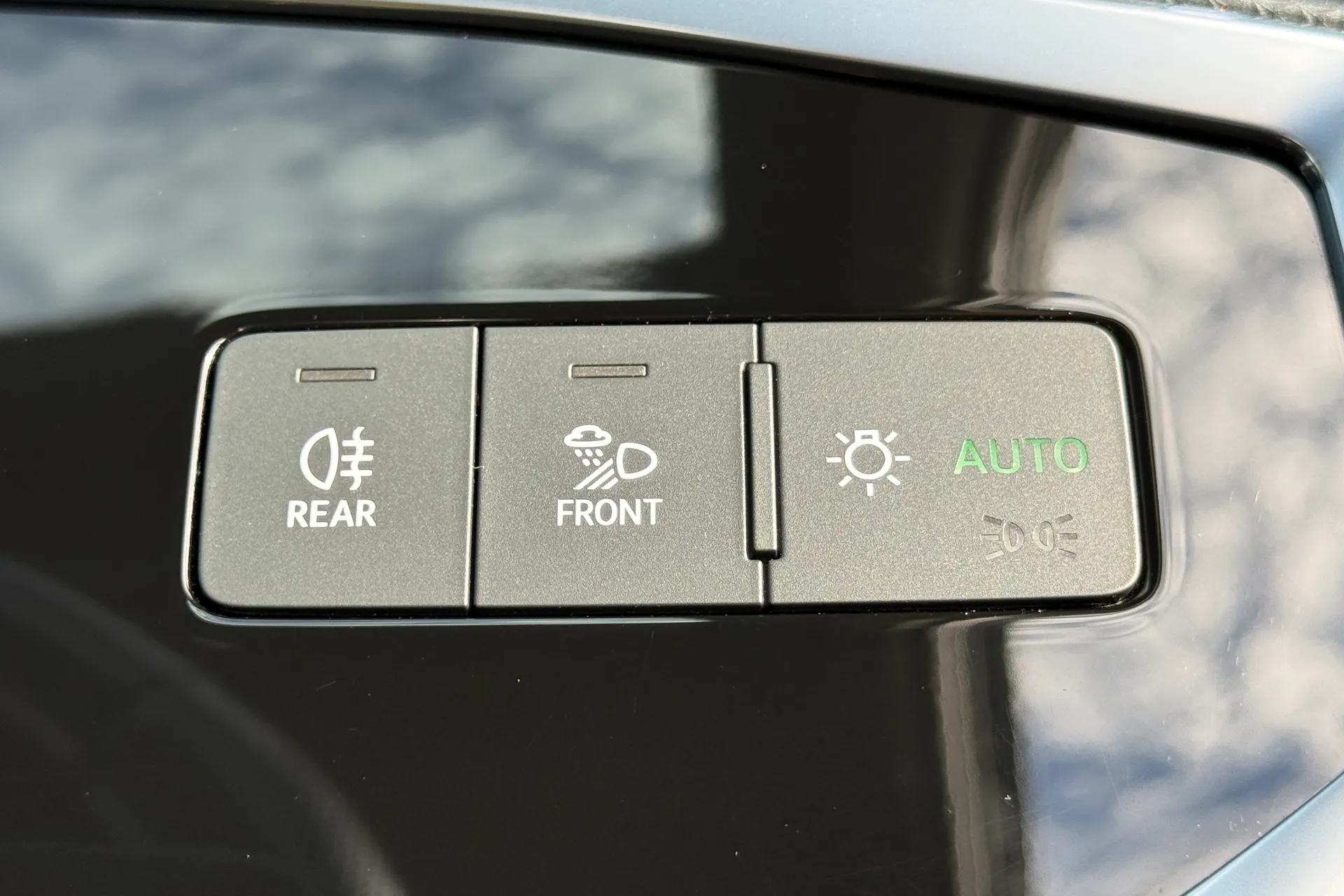 Audi Q3 thumbnail image number 24