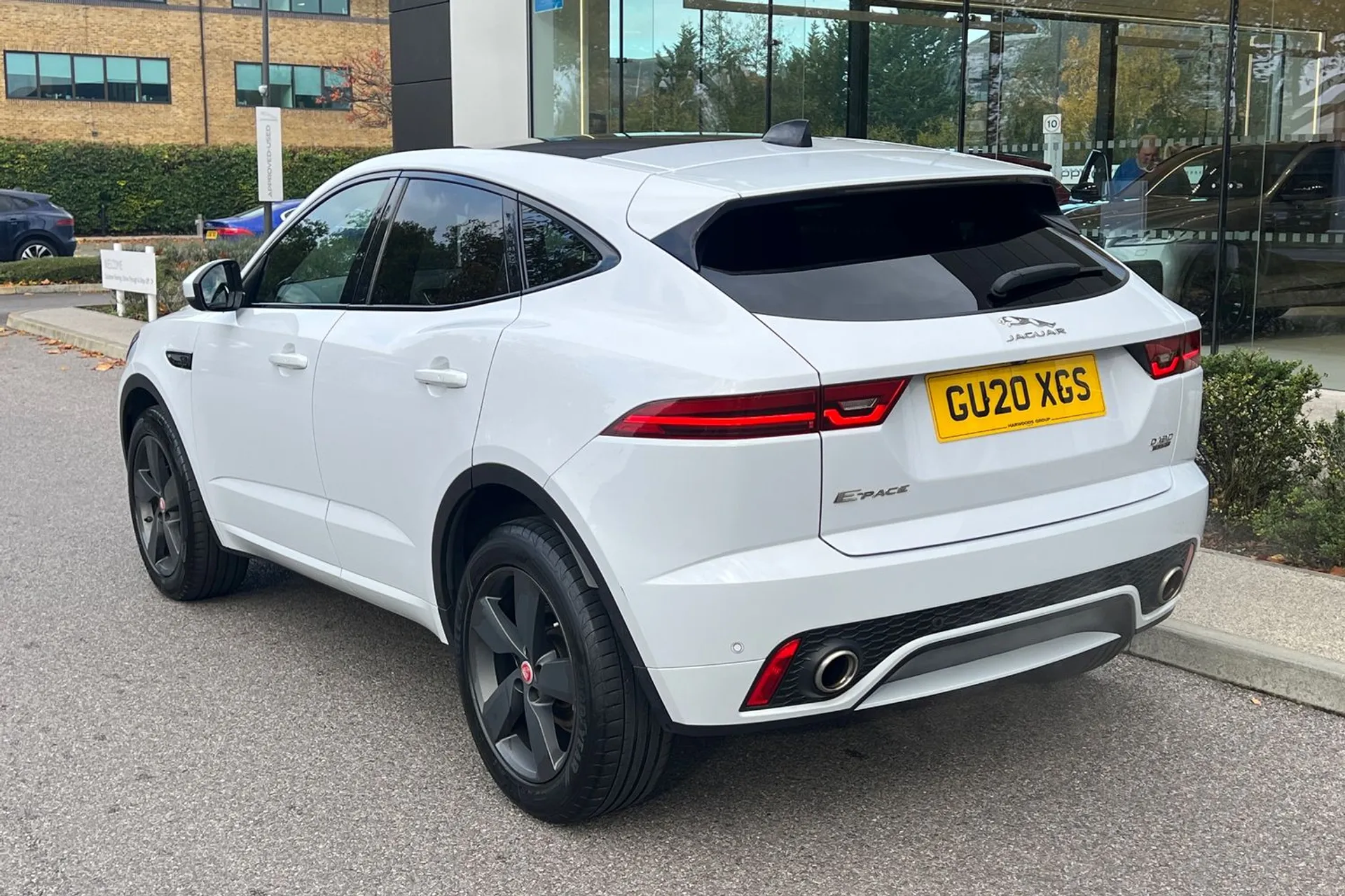 Jaguar E-PACE thumbnail image number 12