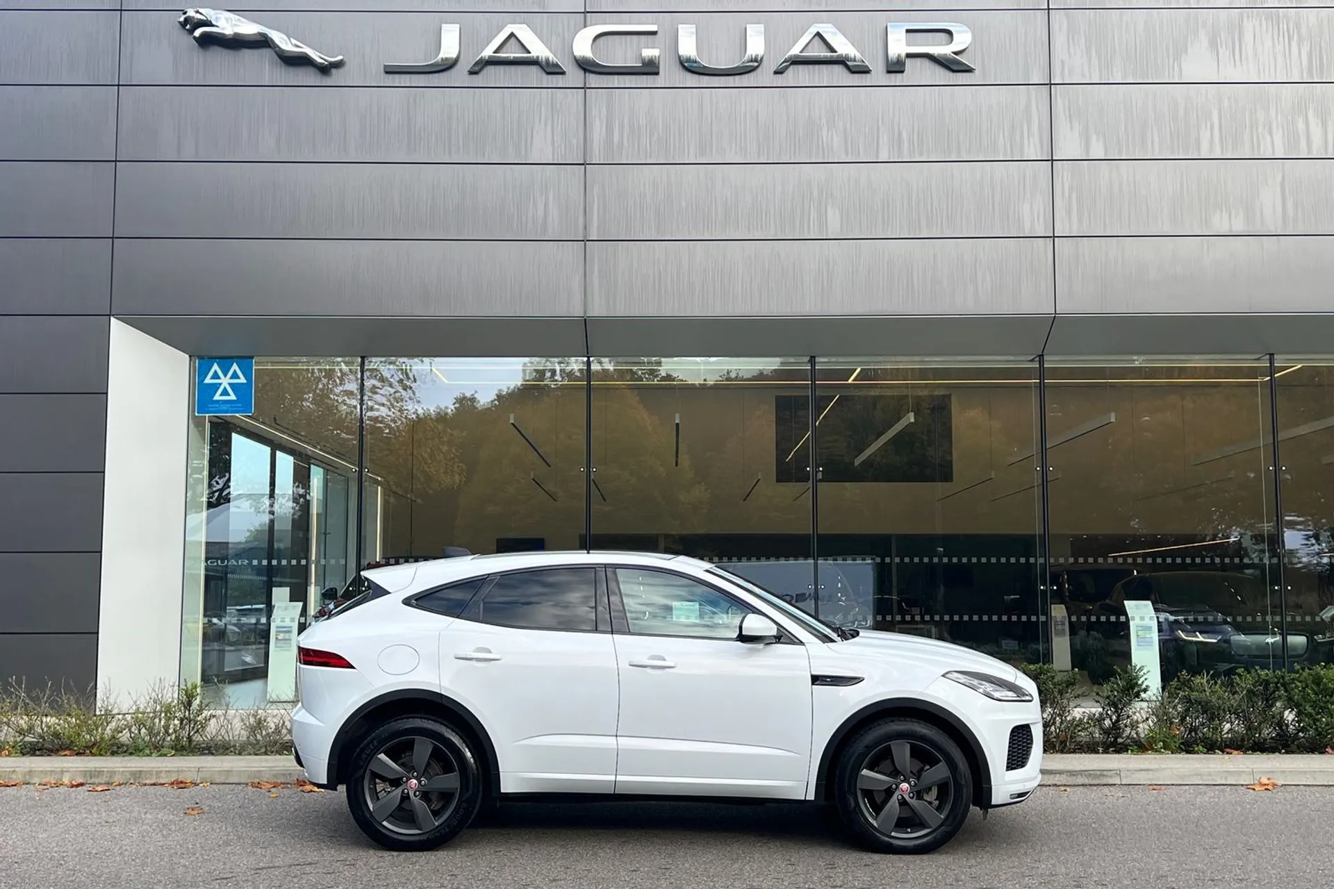 Jaguar E-PACE thumbnail image number 2