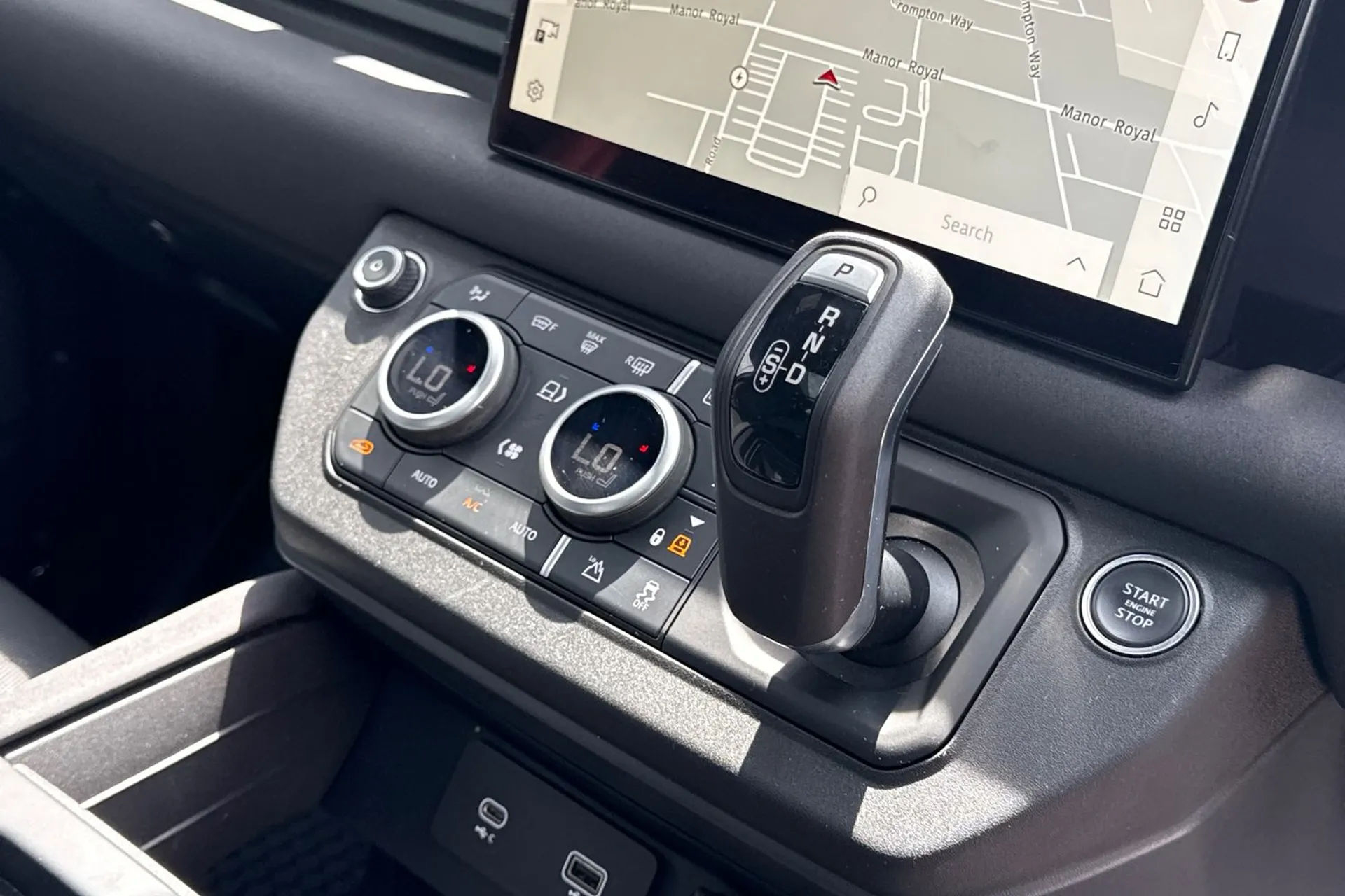 LAND ROVER DEFENDER thumbnail image number 29