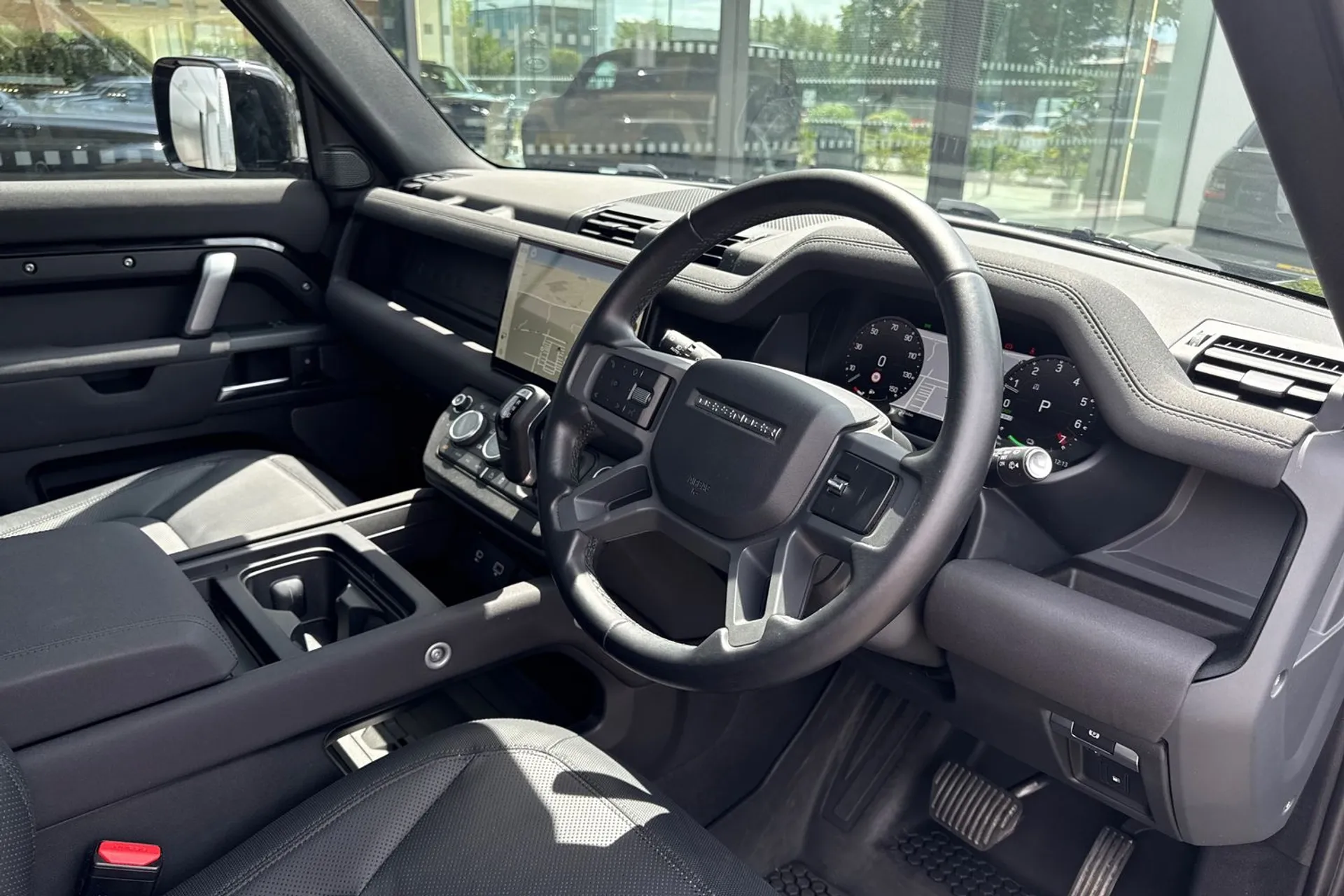 LAND ROVER DEFENDER thumbnail image number 44