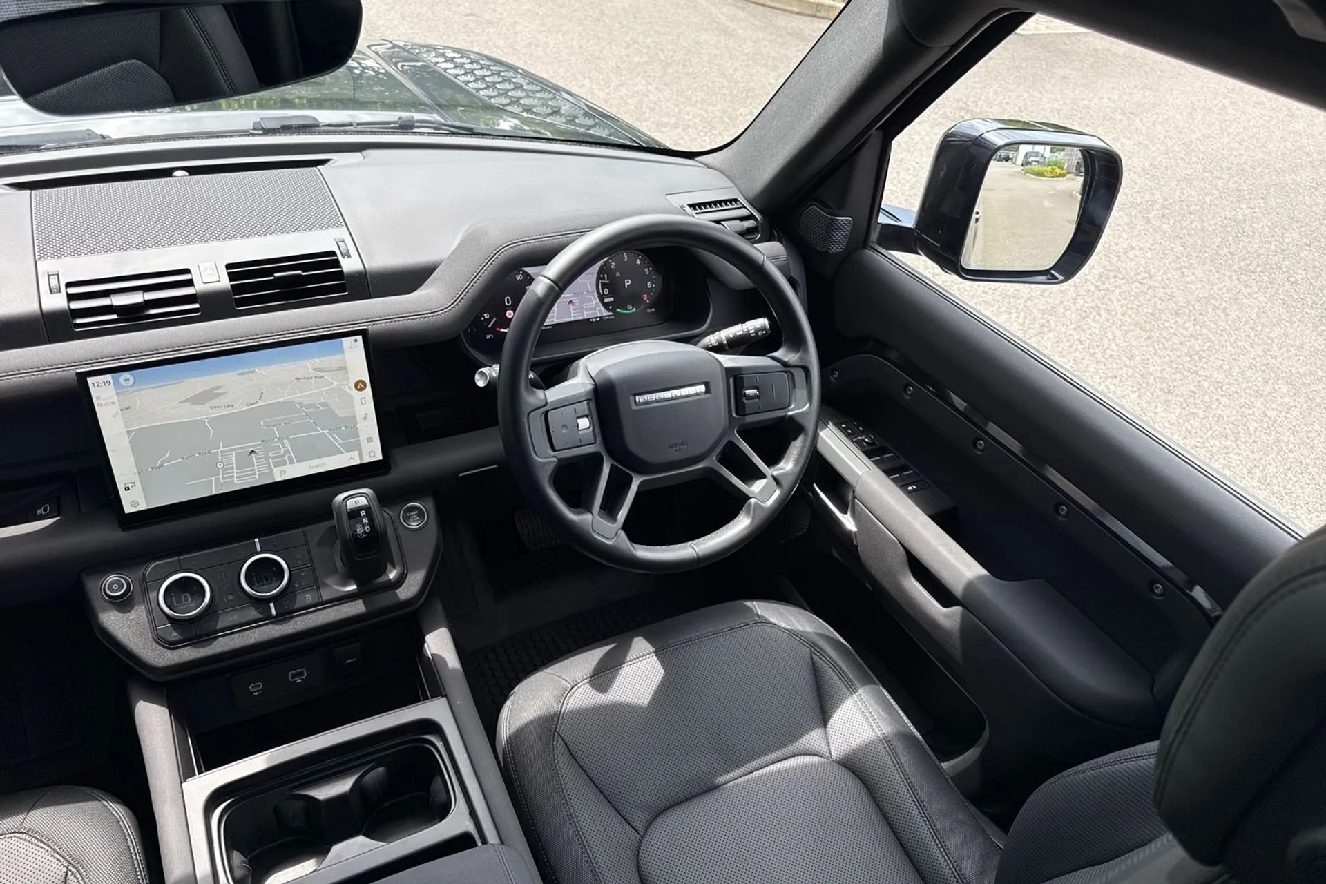 LAND ROVER DEFENDER thumbnail image number 33