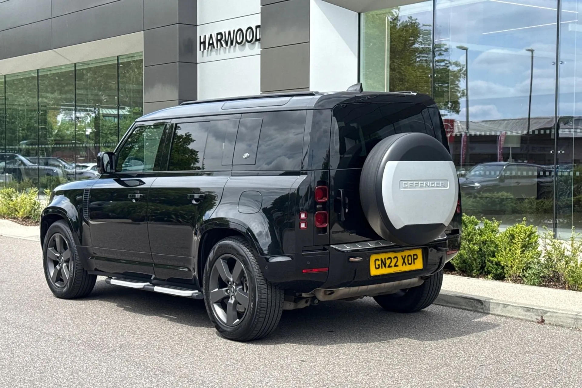 LAND ROVER DEFENDER thumbnail image number 16