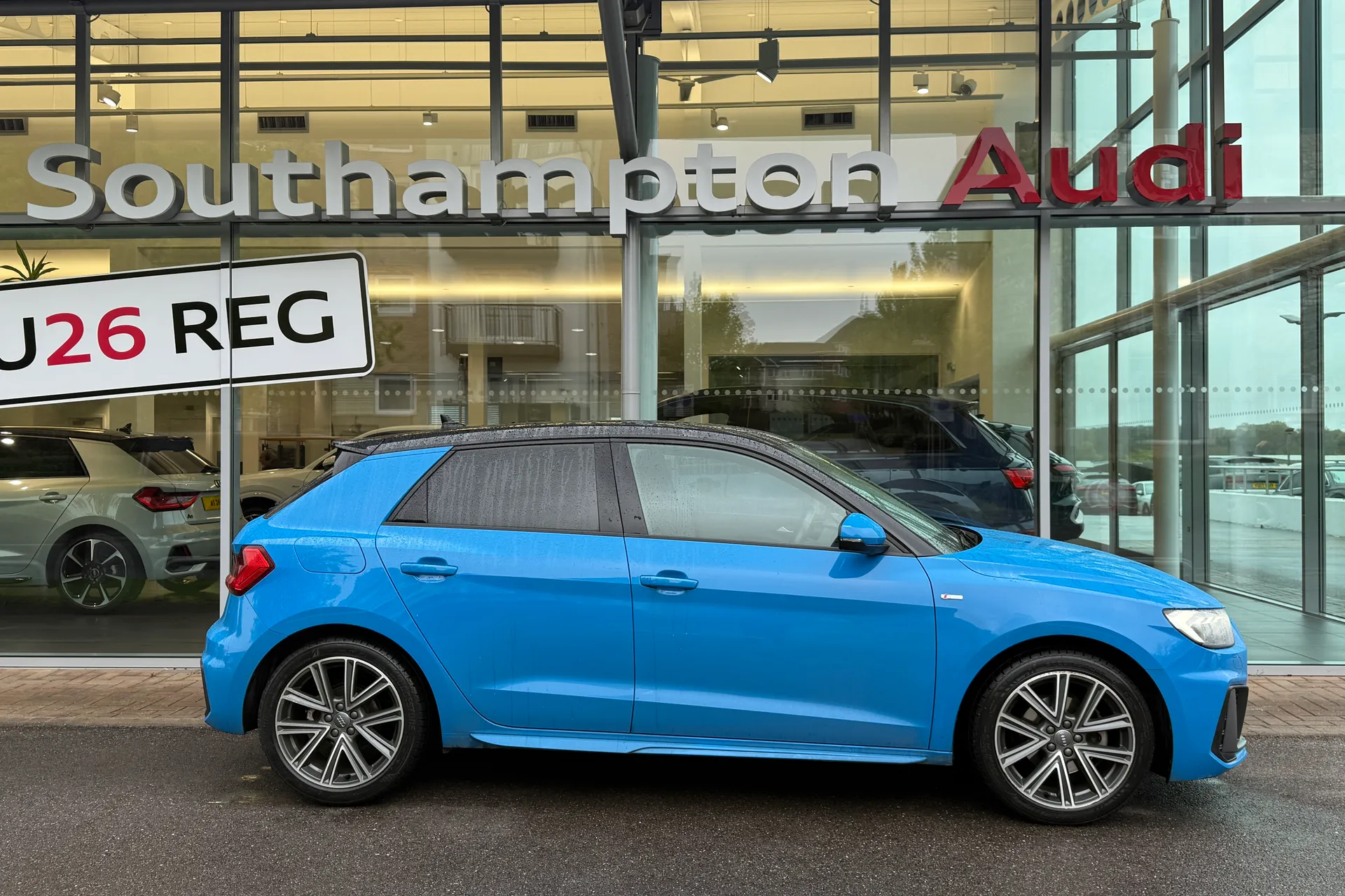 Audi A1 thumbnail image number 2