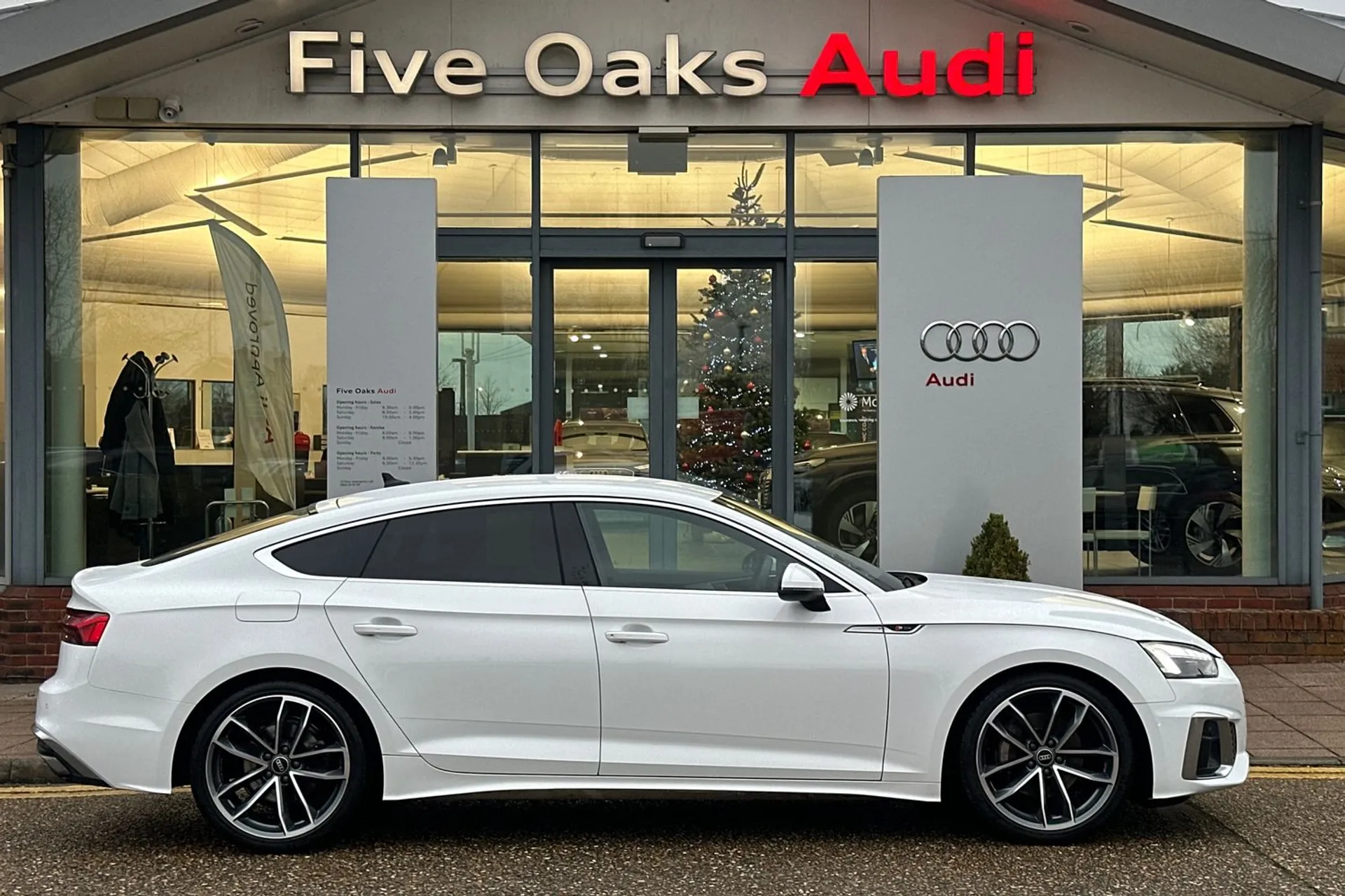 Audi A5 thumbnail image number 2