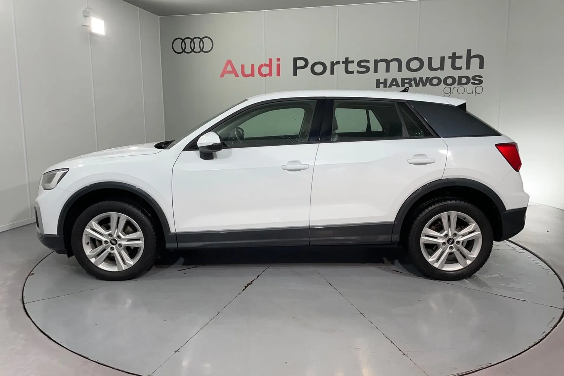 Audi Q2 thumbnail image number 10