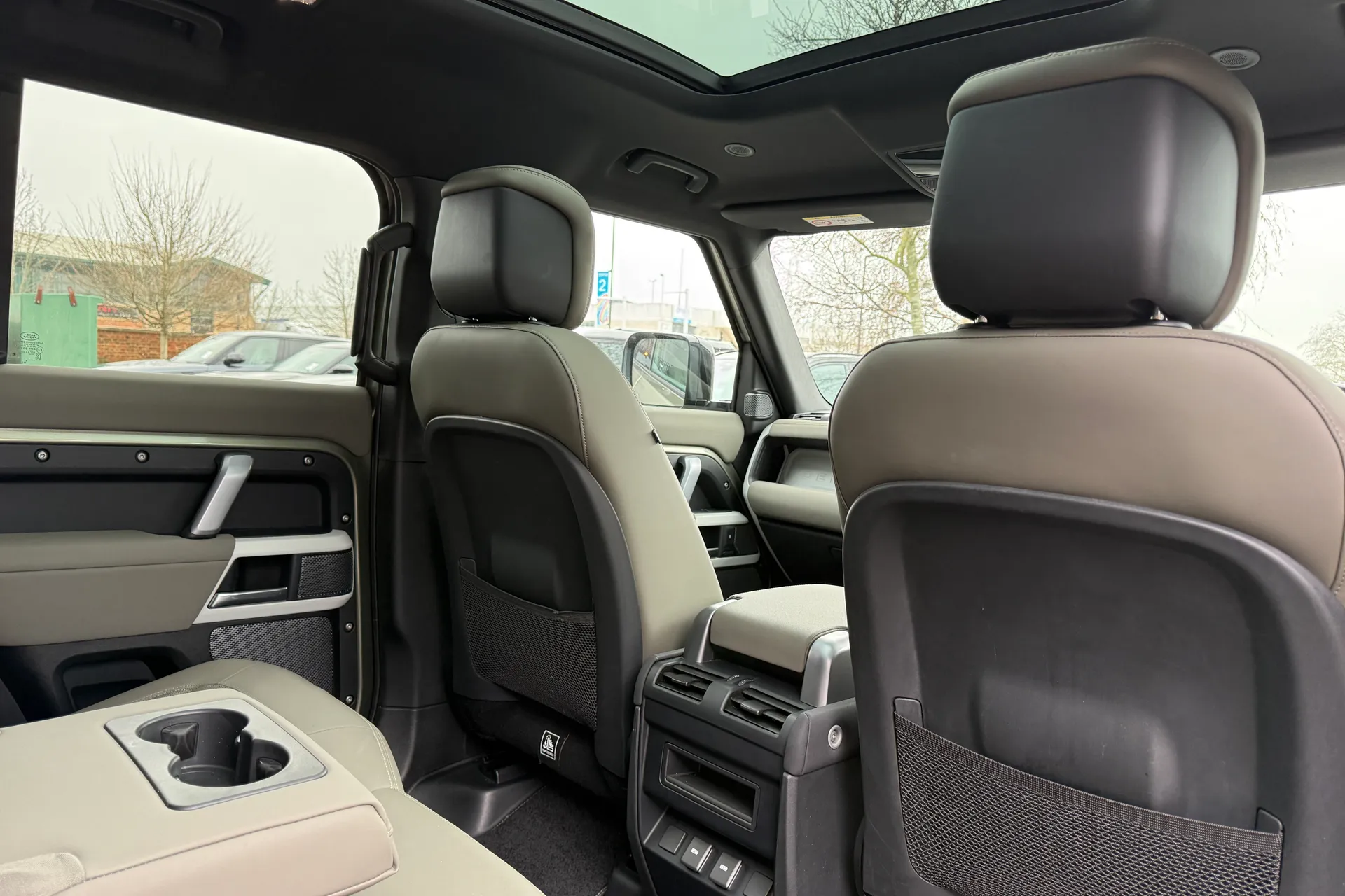 LAND ROVER DEFENDER thumbnail image number 50