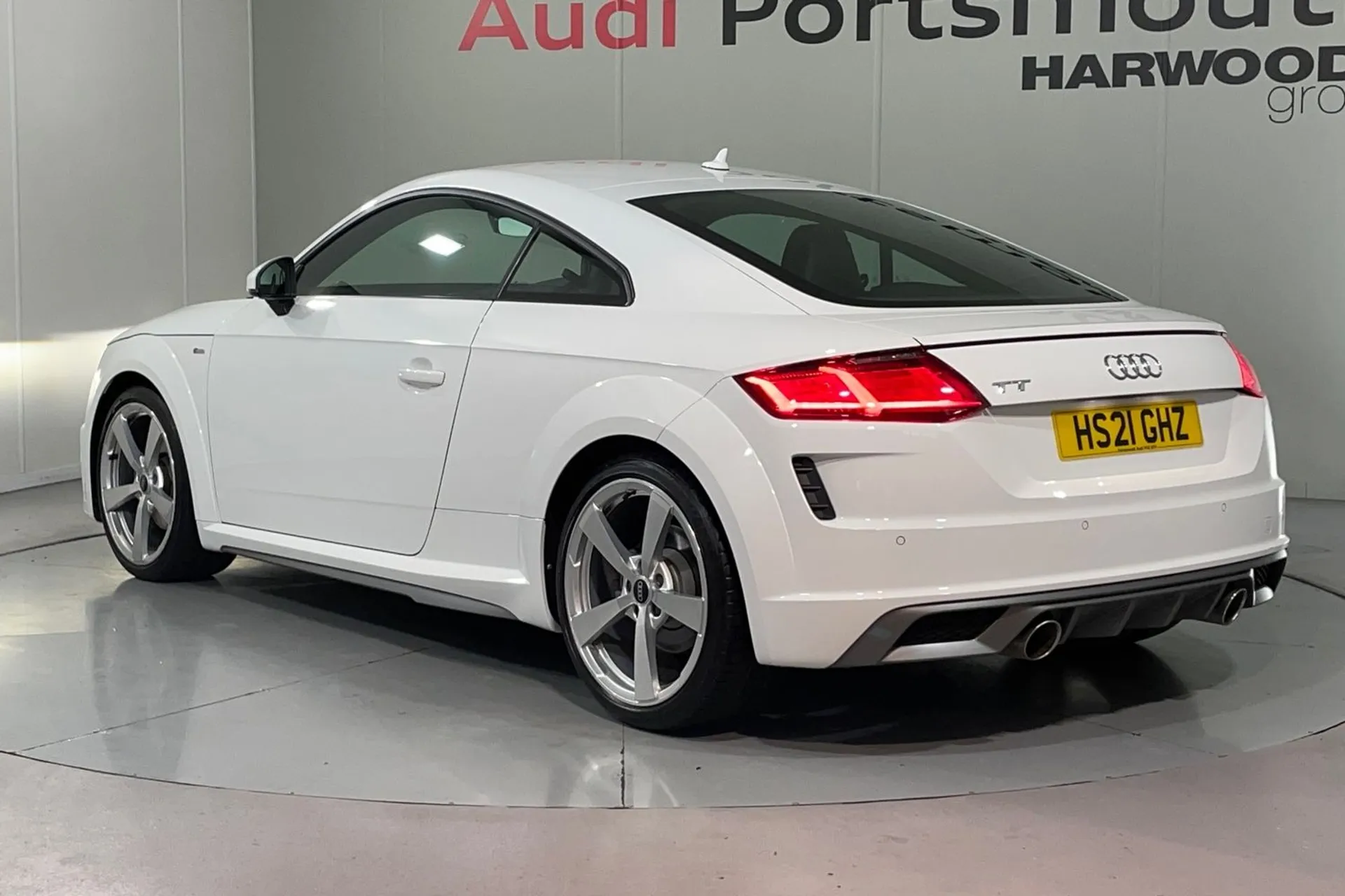 Audi TT thumbnail image number 9