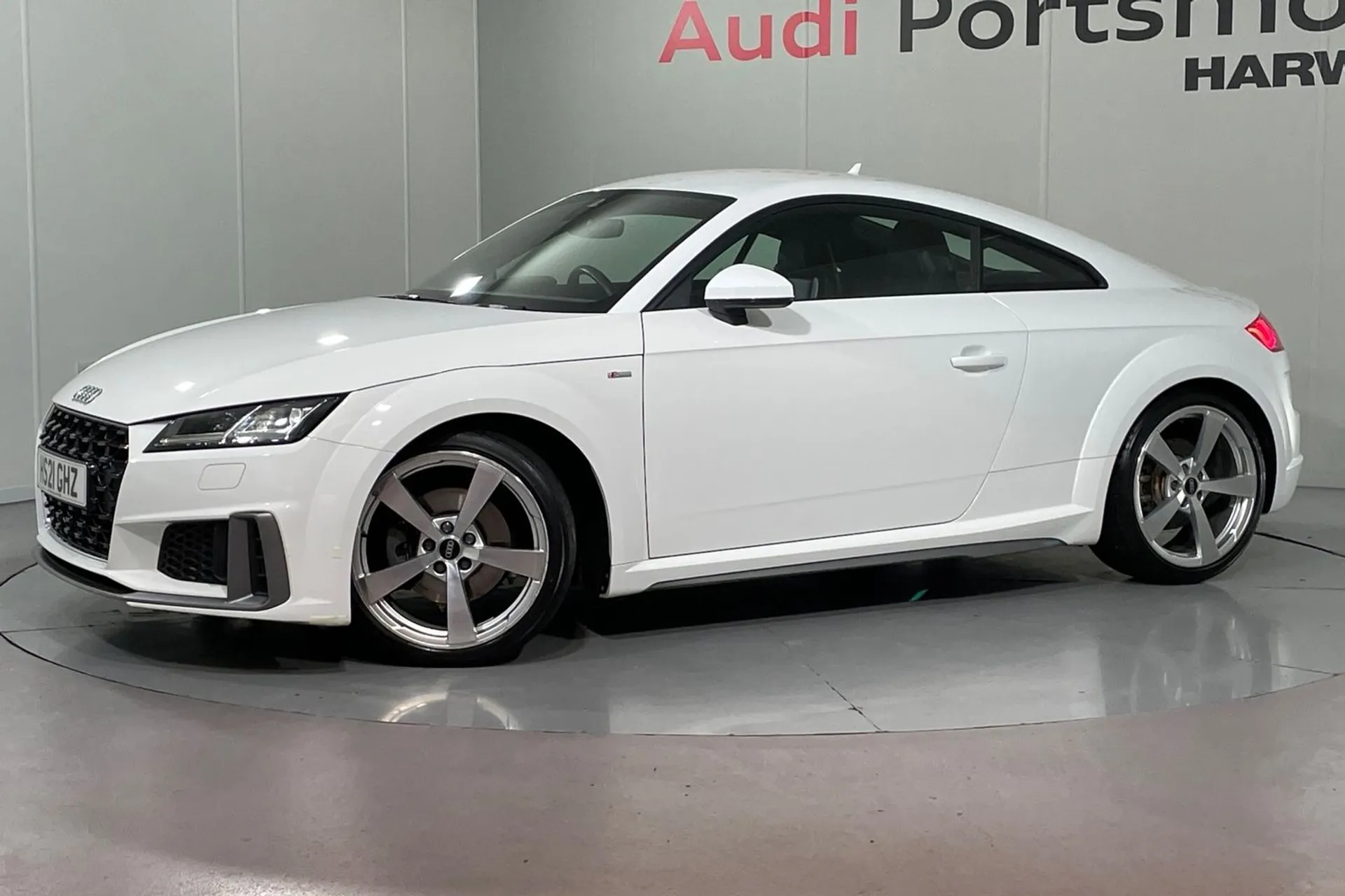 Audi TT thumbnail image number 8