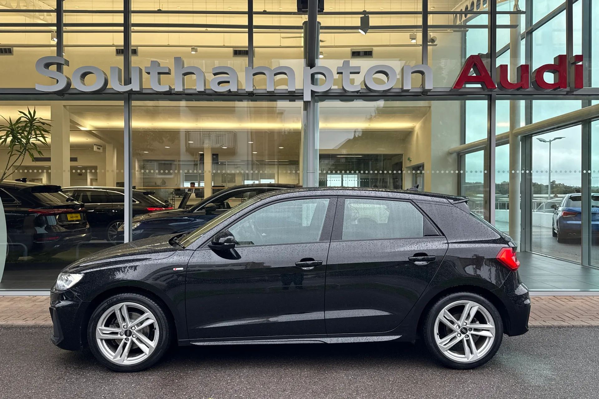 Audi A1 thumbnail image number 40