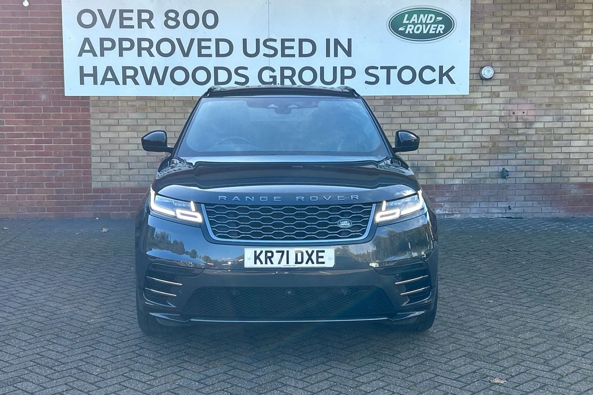 LAND ROVER RANGE ROVER VELAR thumbnail image number 12