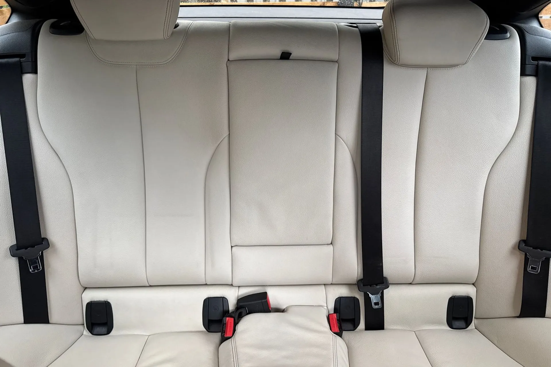 BMW 4 SERIES thumbnail image number 33