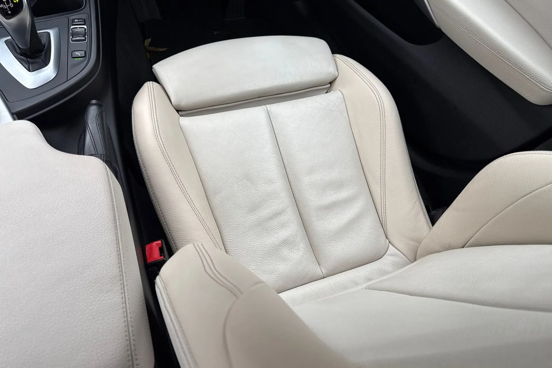 BMW 4 SERIES thumbnail image number 35