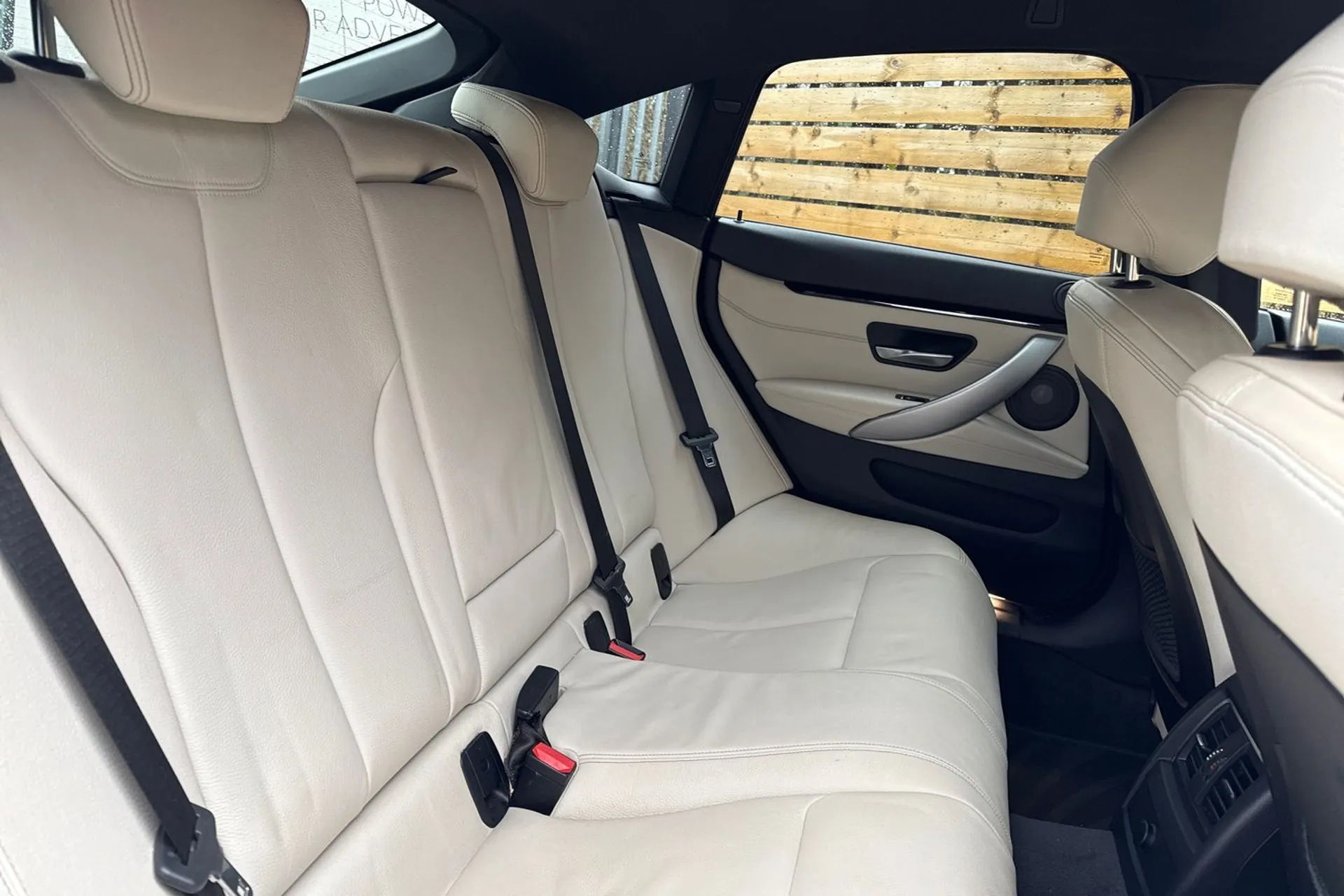 BMW 4 SERIES thumbnail image number 24