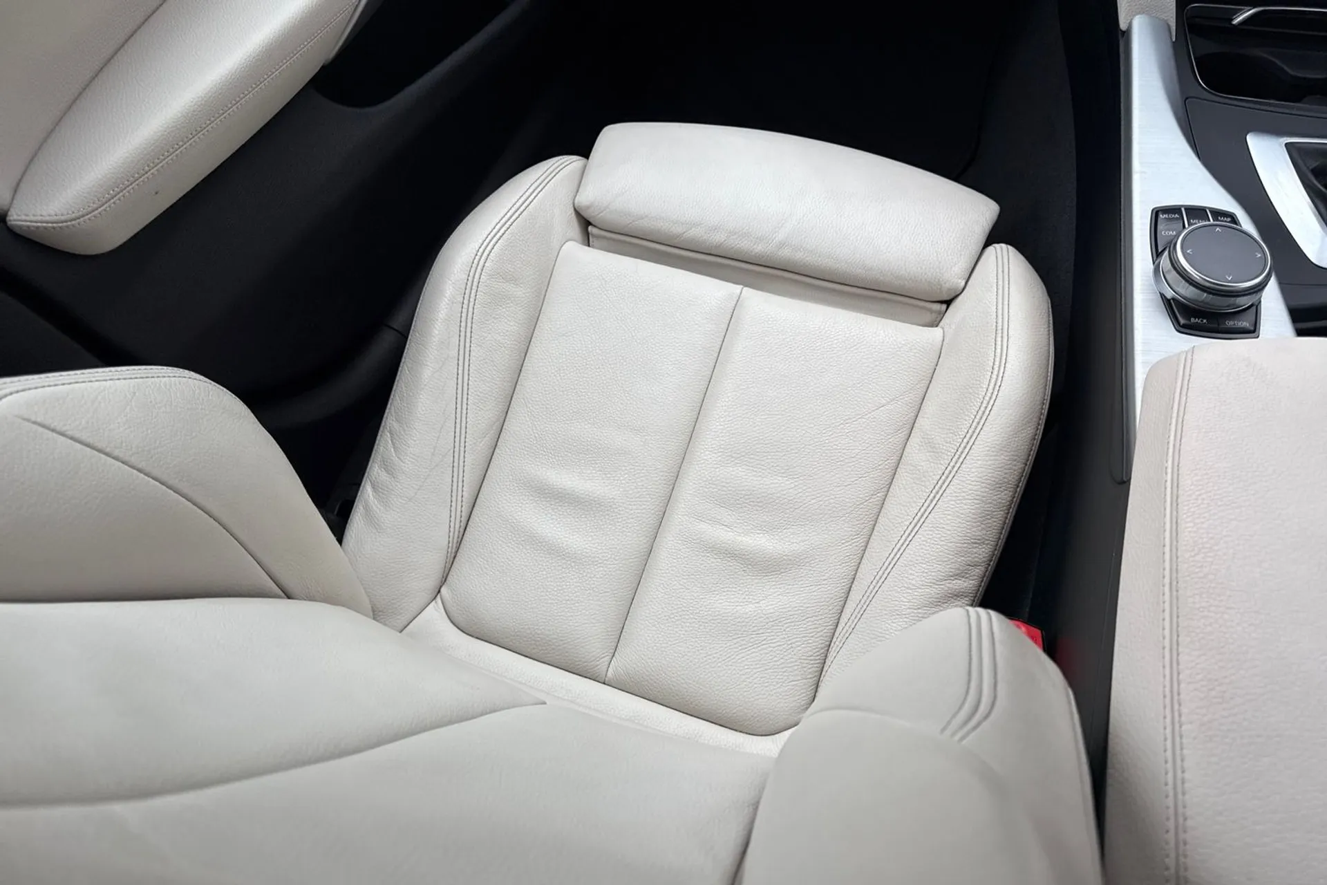 BMW 4 SERIES thumbnail image number 34