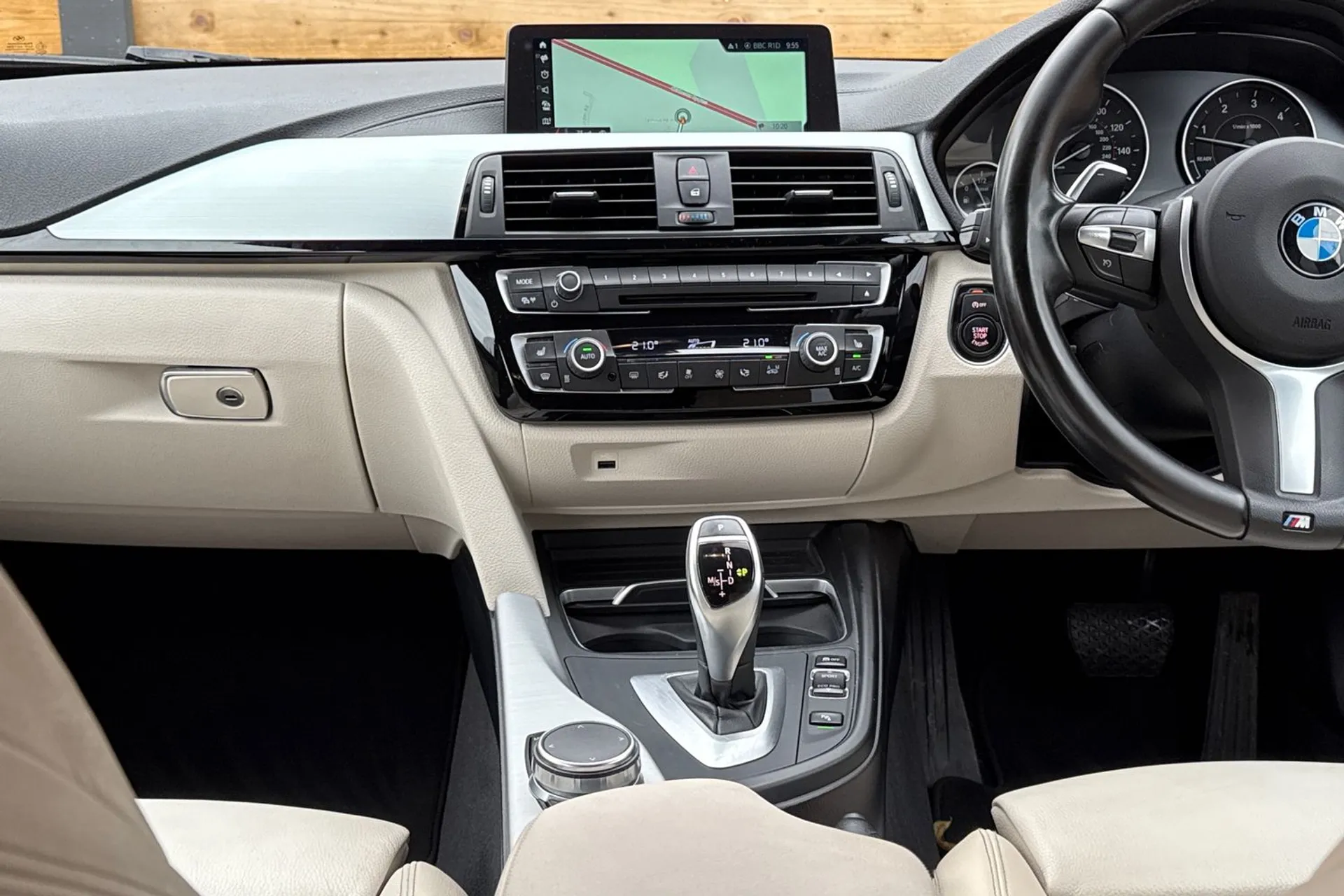 BMW 4 SERIES thumbnail image number 37