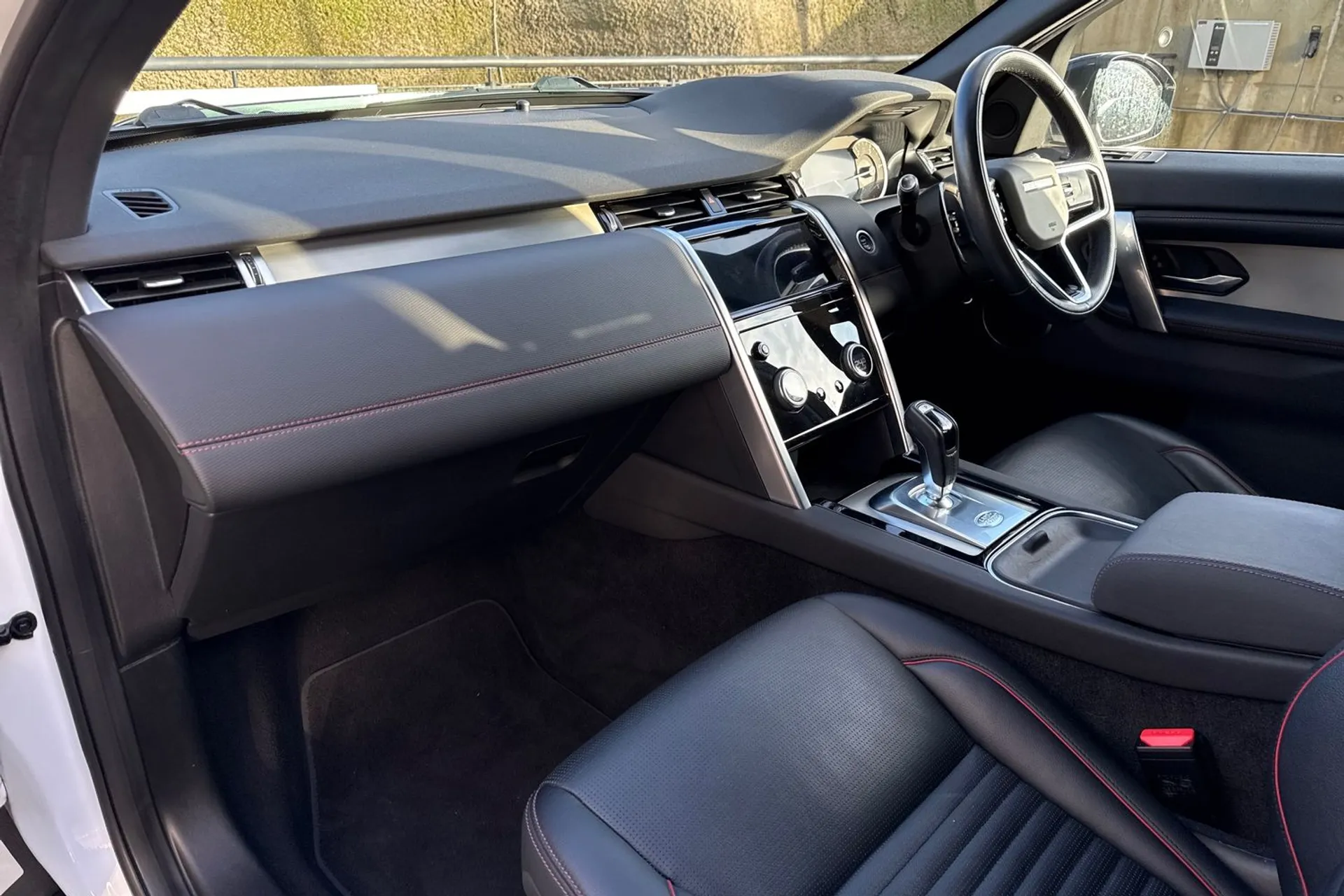 LAND ROVER DISCOVERY SPORT thumbnail image number 32