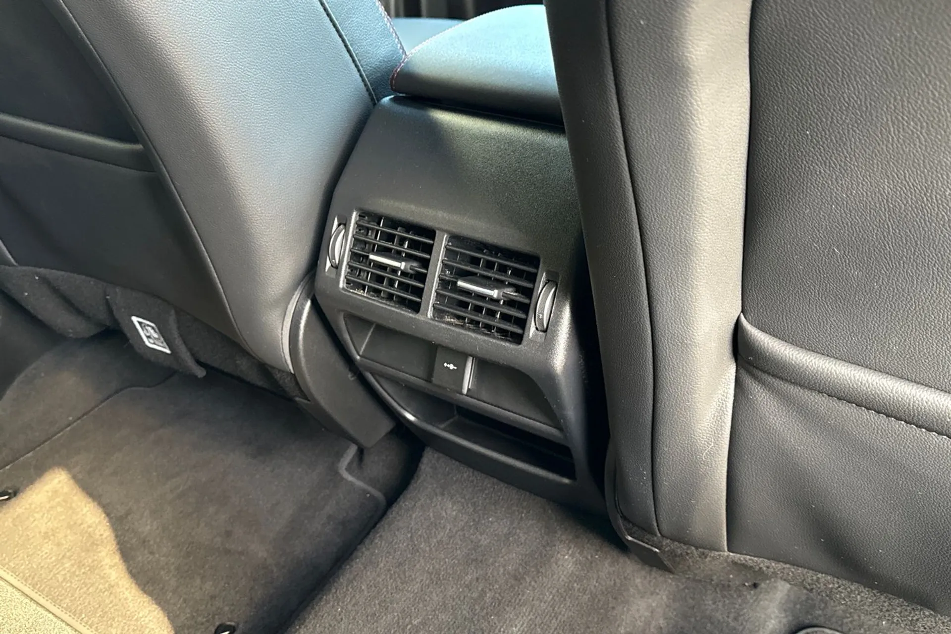 LAND ROVER DISCOVERY SPORT thumbnail image number 50