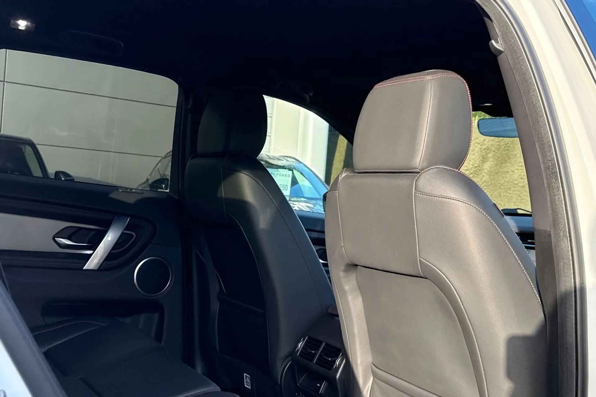 LAND ROVER DISCOVERY SPORT thumbnail image number 30