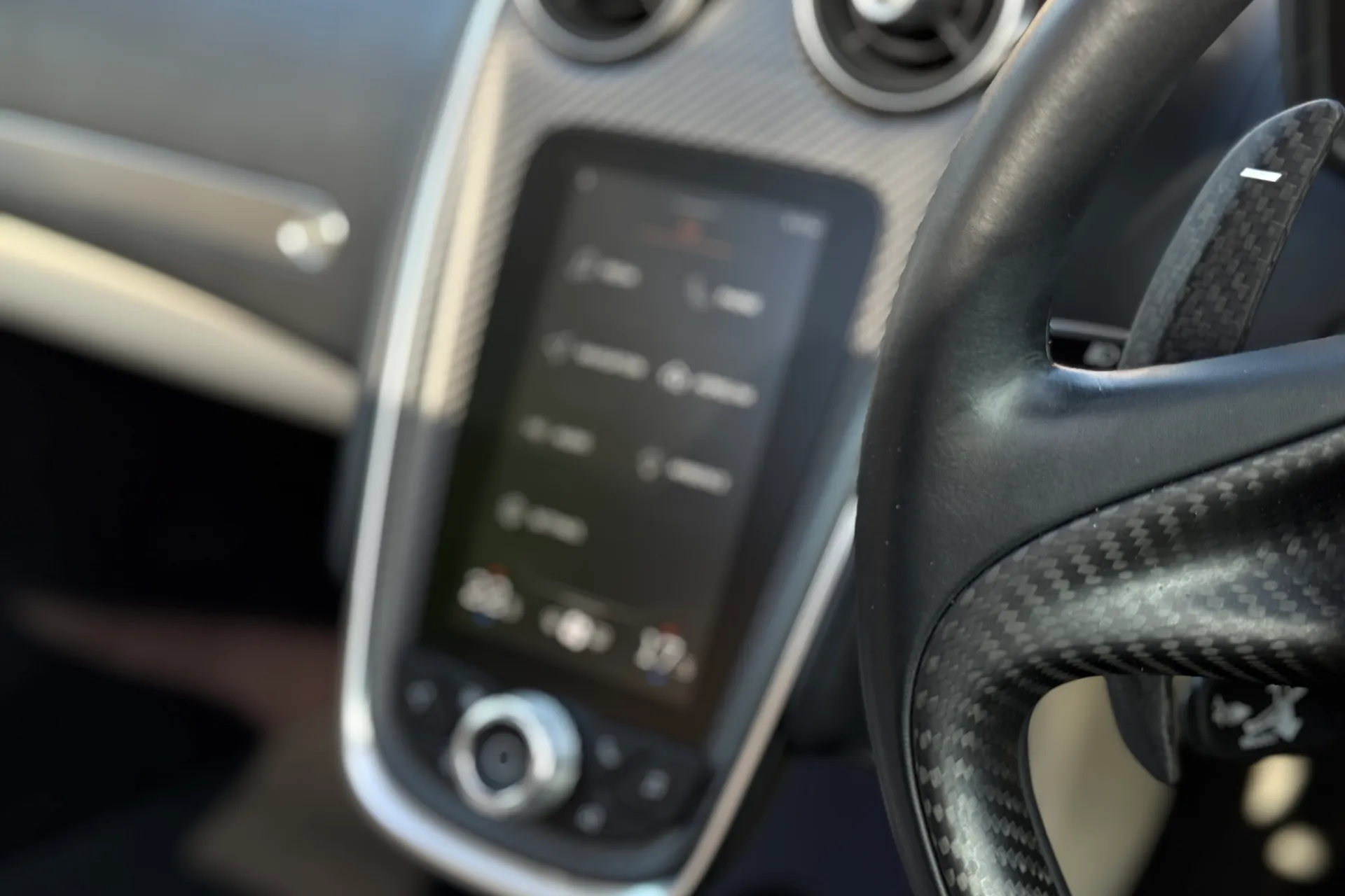 McLaren GT thumbnail image number 25