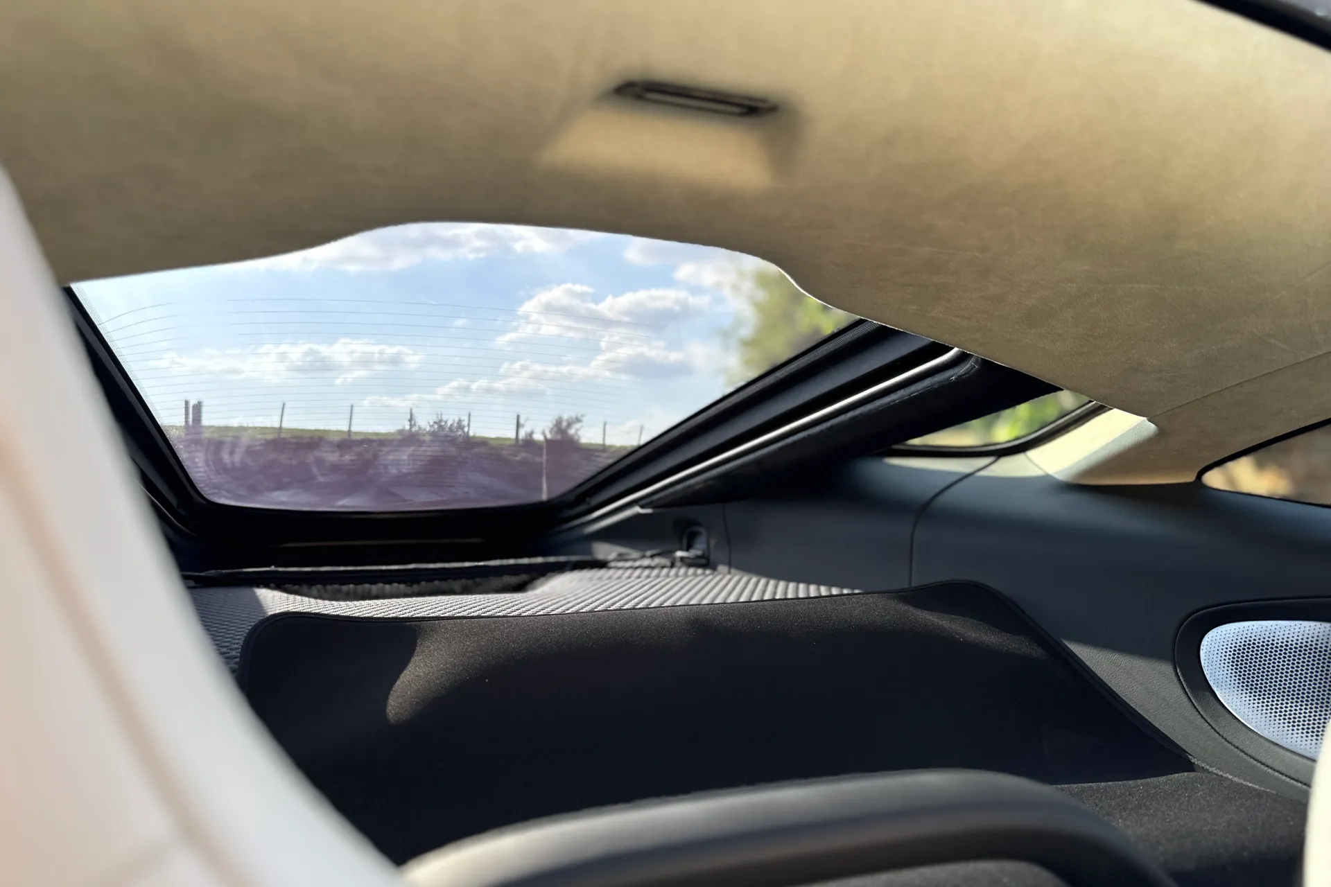 McLaren GT thumbnail image number 23