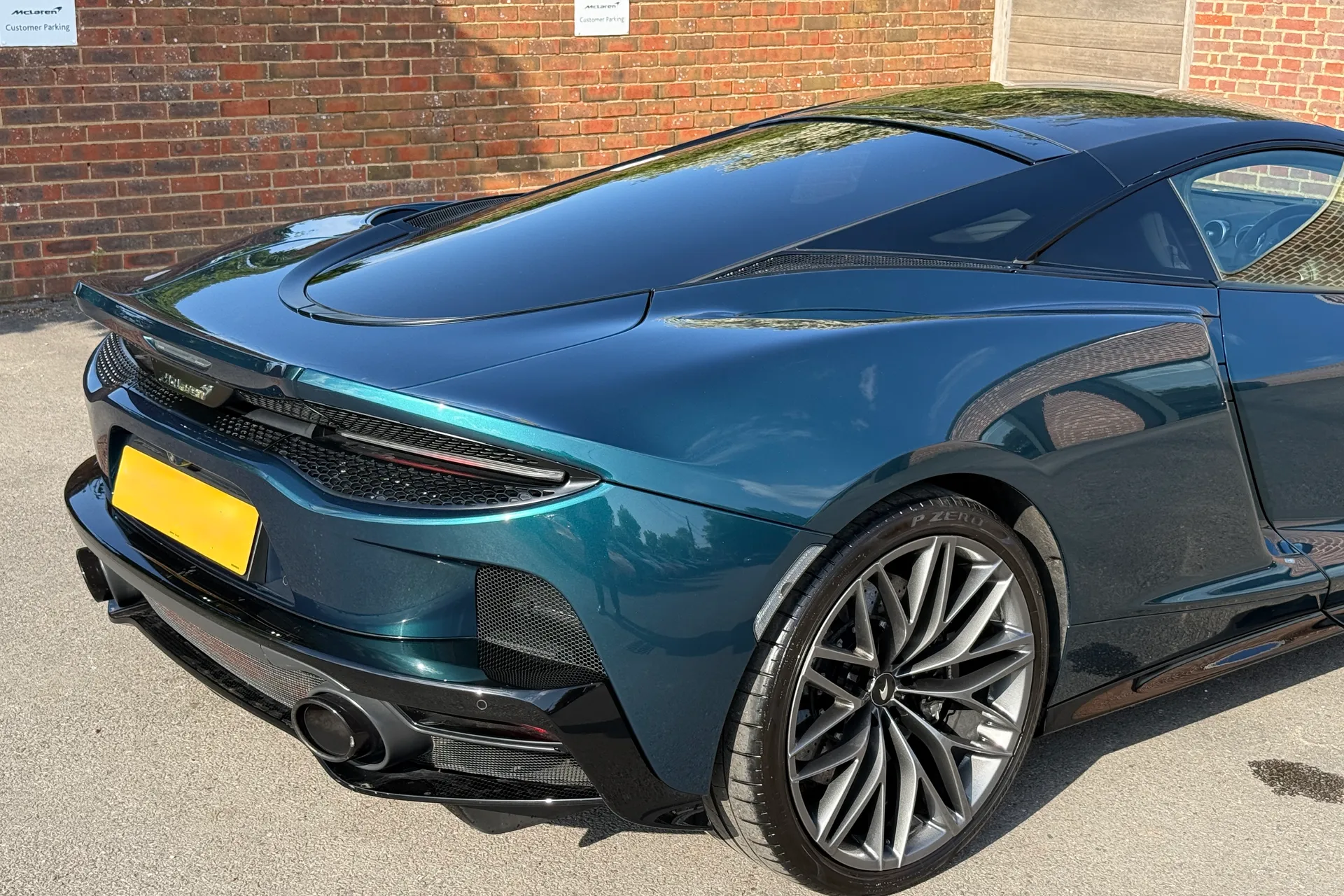 McLaren GT thumbnail image number 5