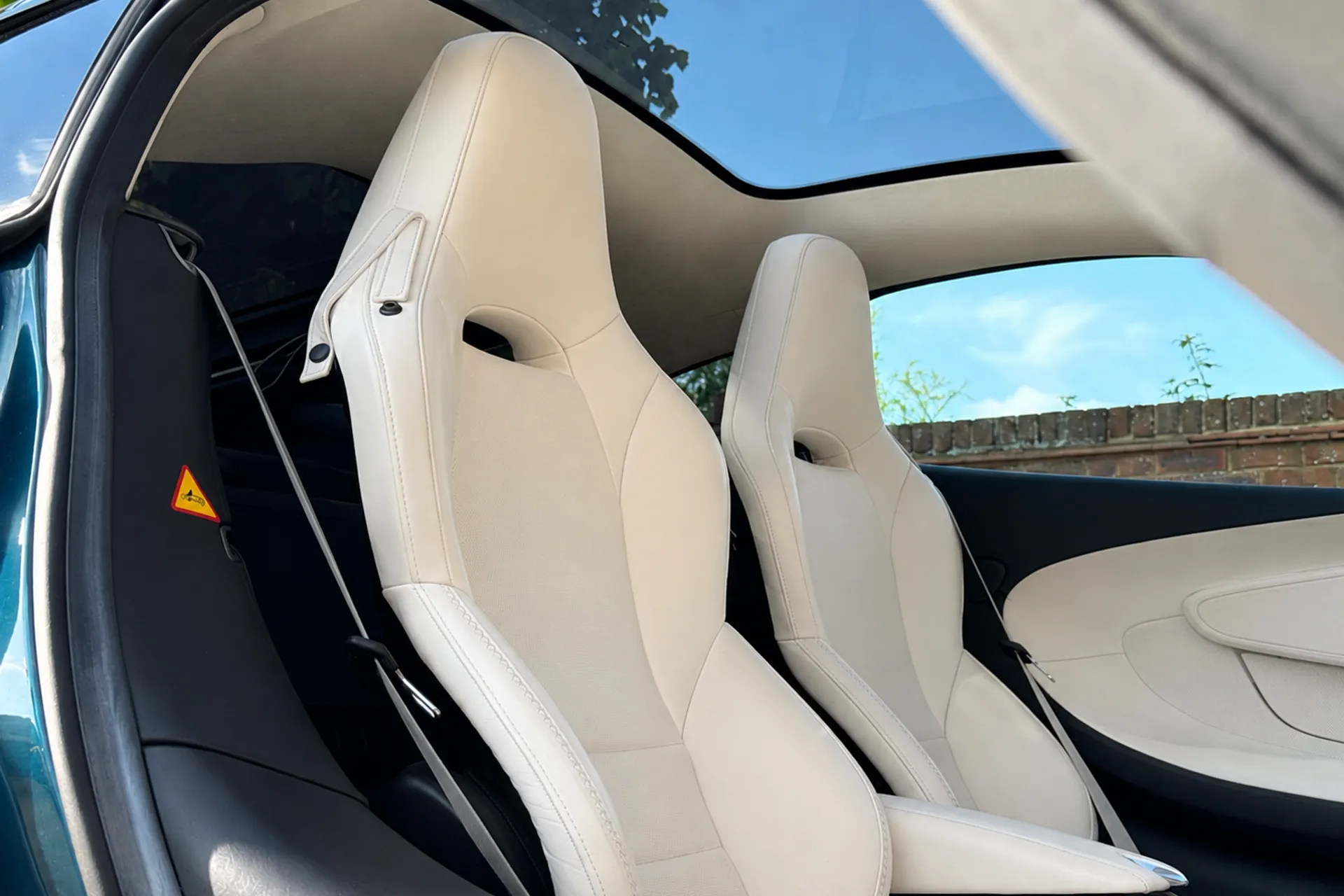 McLaren GT thumbnail image number 3
