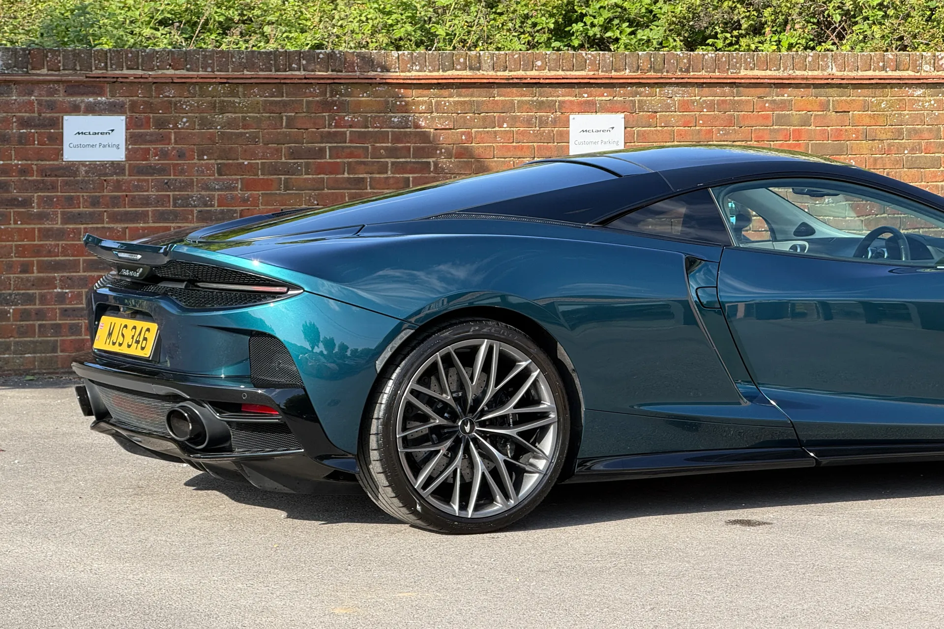 McLaren GT thumbnail image number 3