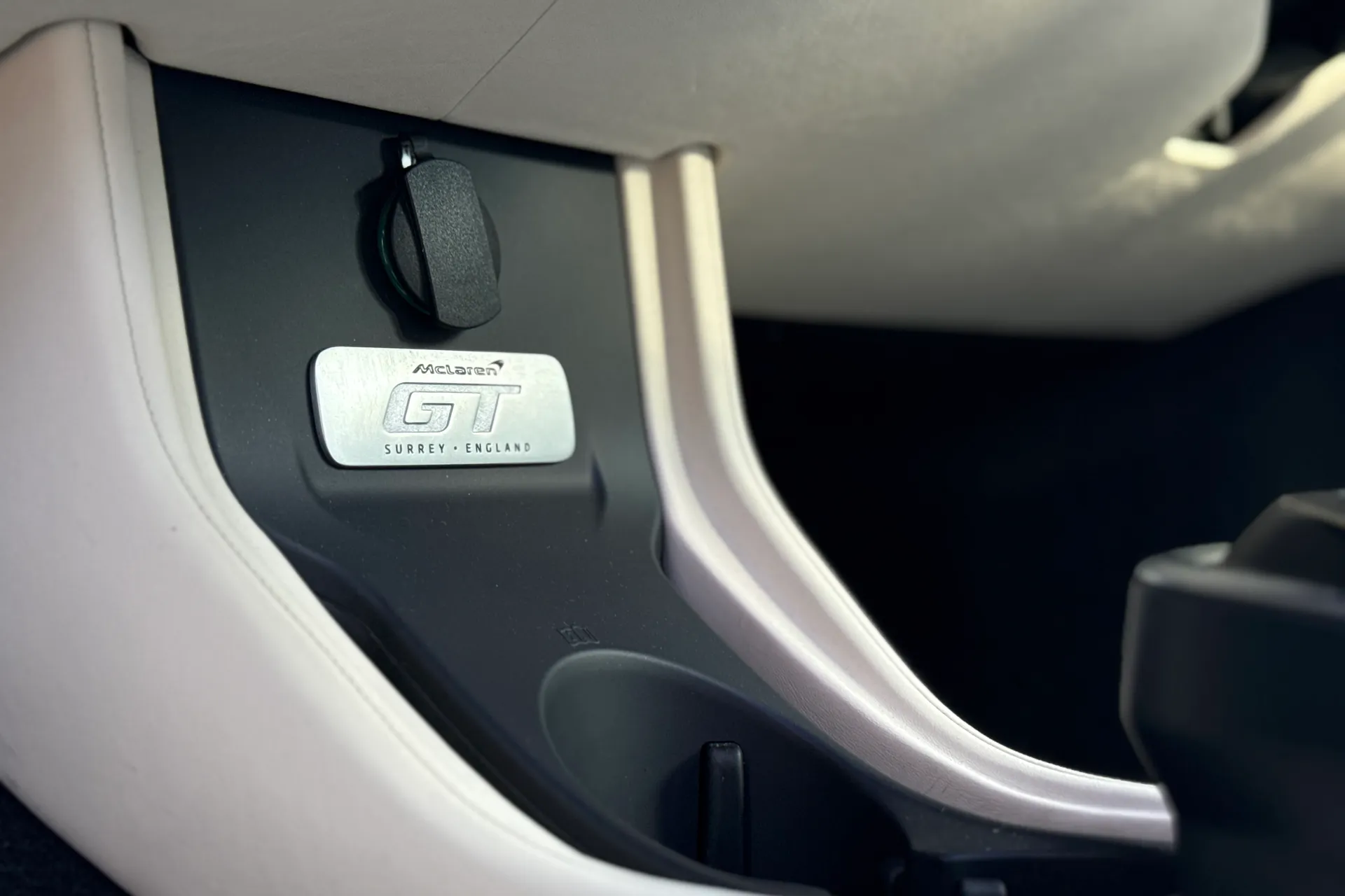 McLaren GT thumbnail image number 20