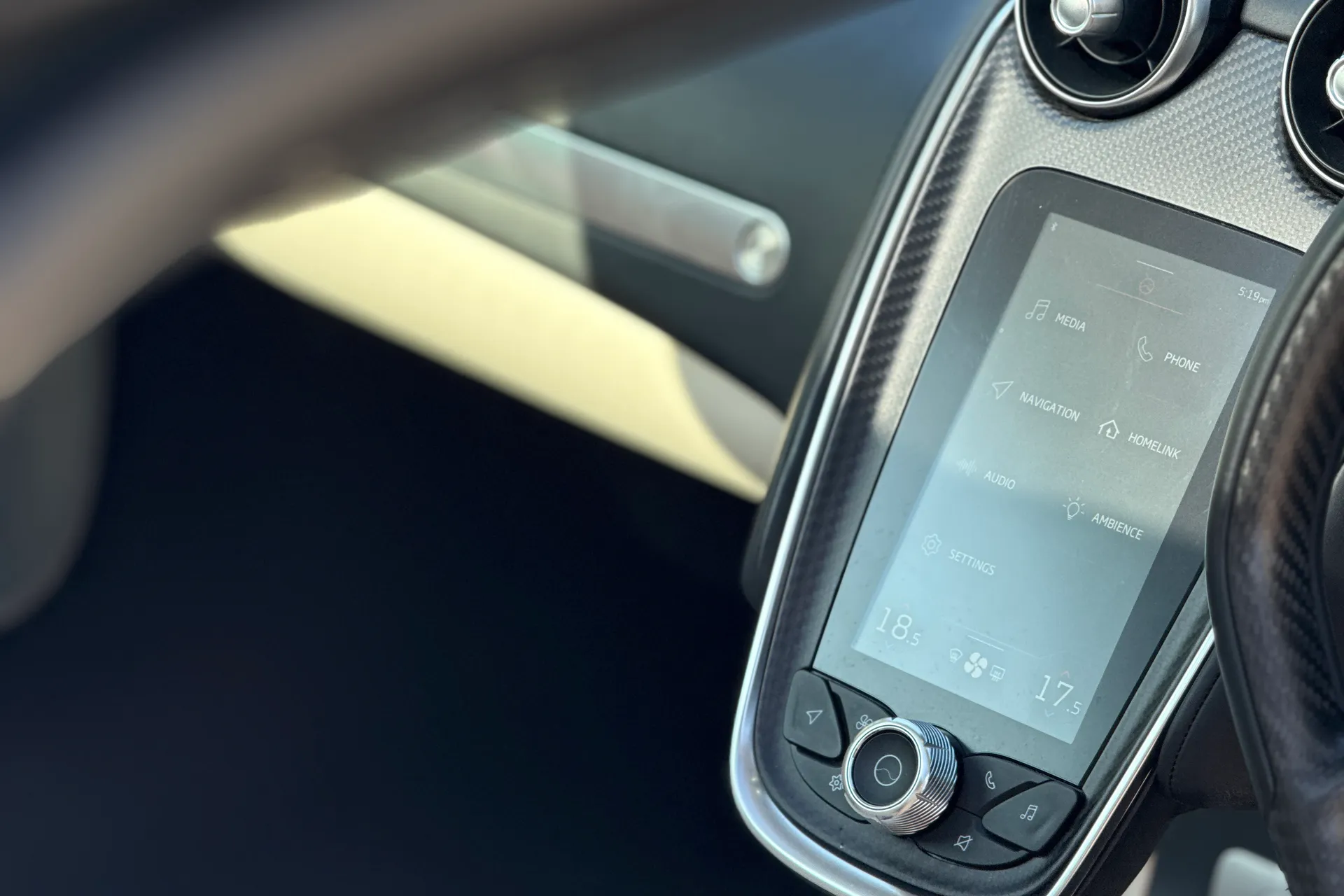 McLaren GT thumbnail image number 28