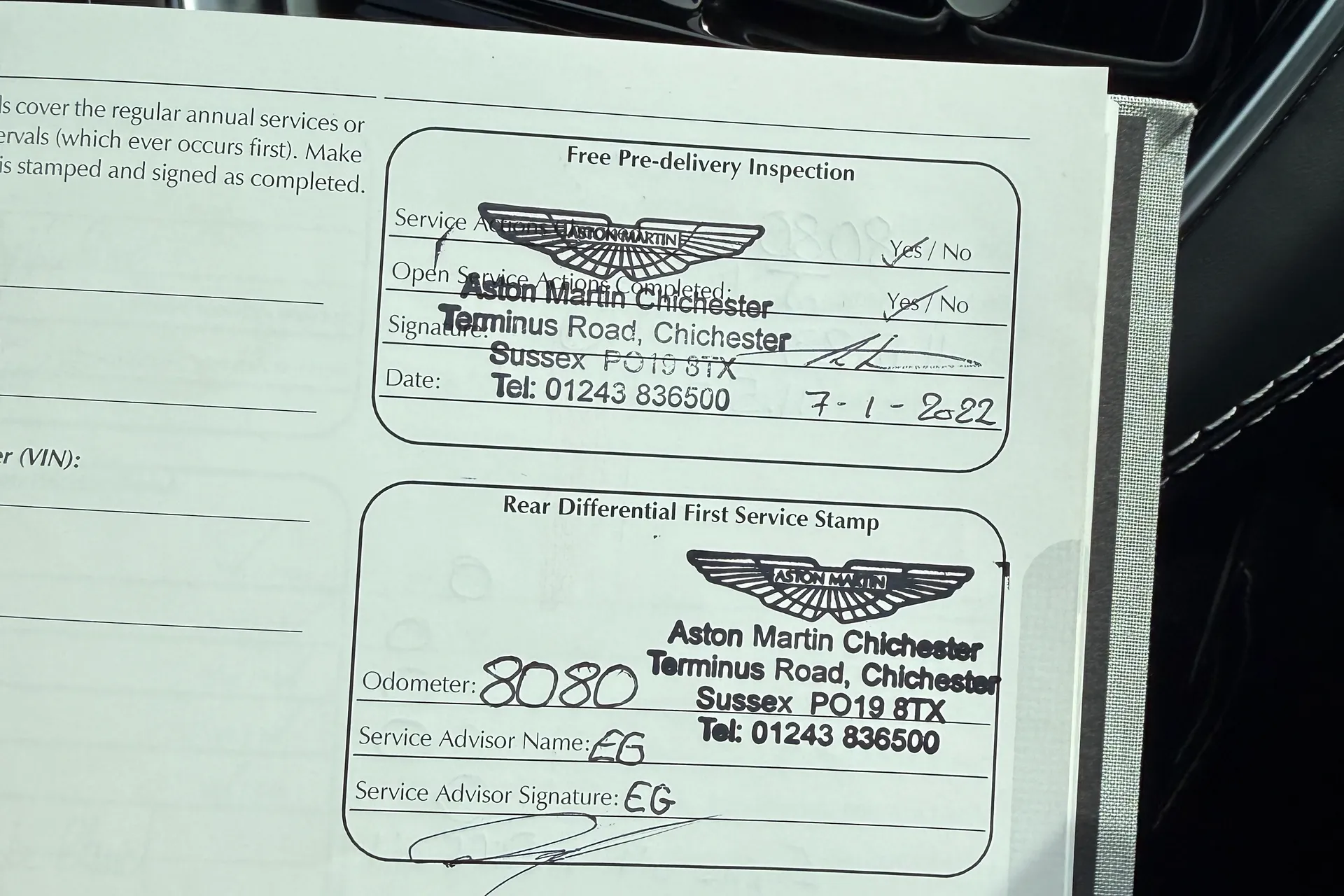 Aston Martin DBX thumbnail image number 15