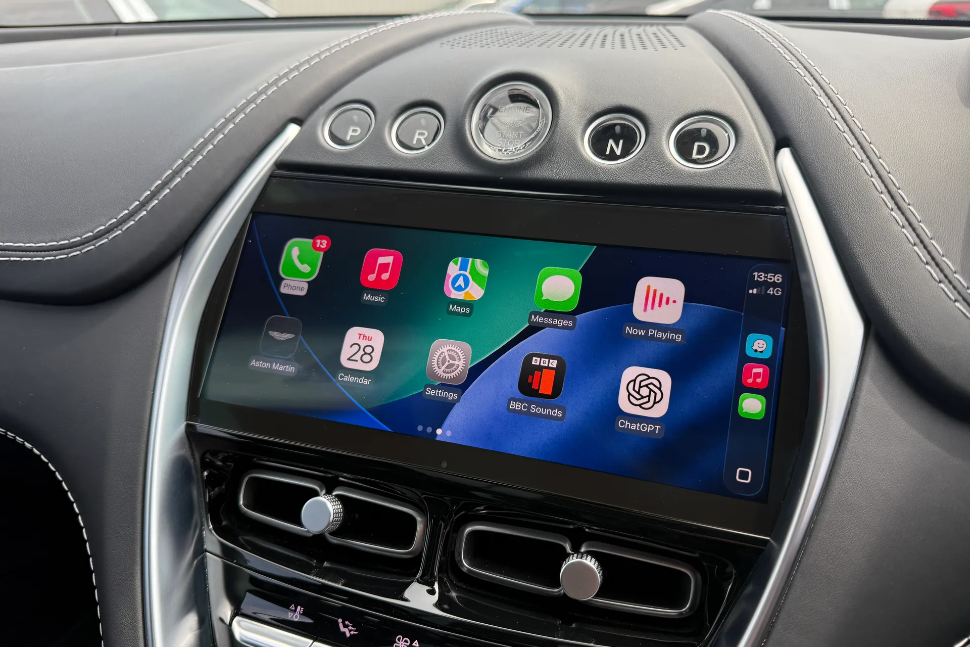 Aston Martin DBX thumbnail image number 8