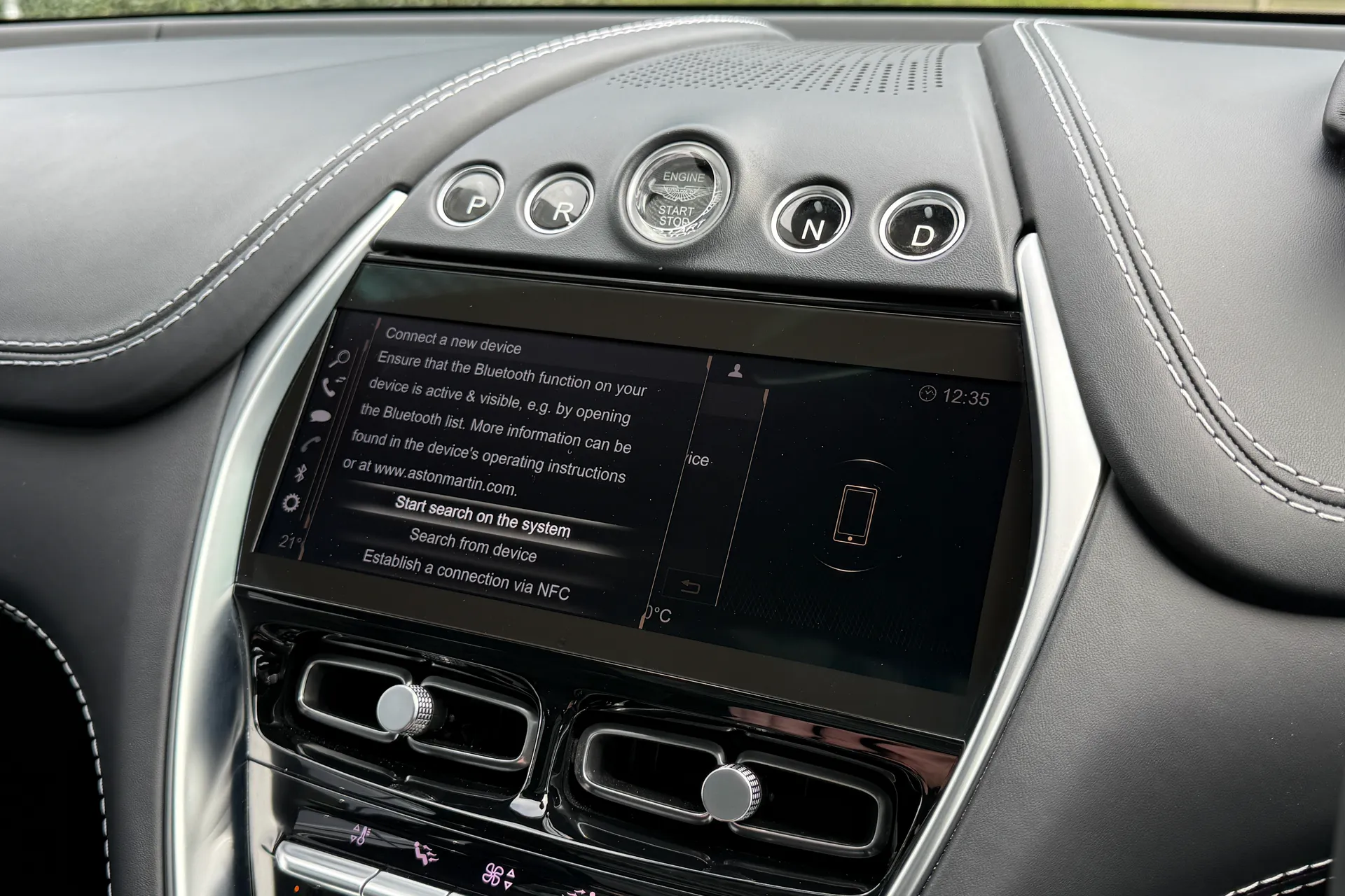 Aston Martin DBX thumbnail image number 42