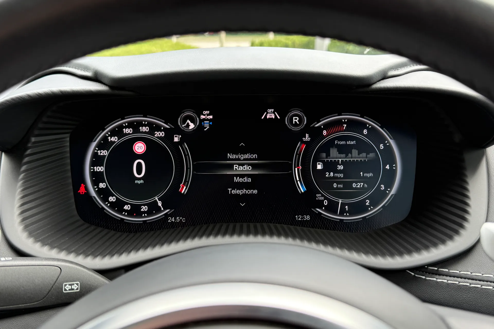 Aston Martin DBX thumbnail image number 25