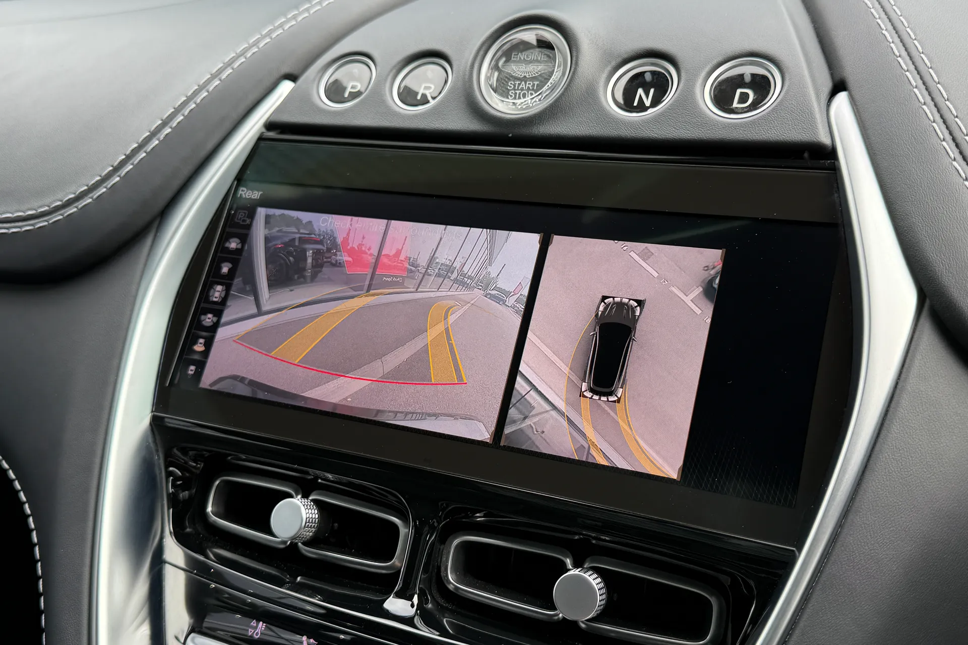 Aston Martin DBX thumbnail image number 4
