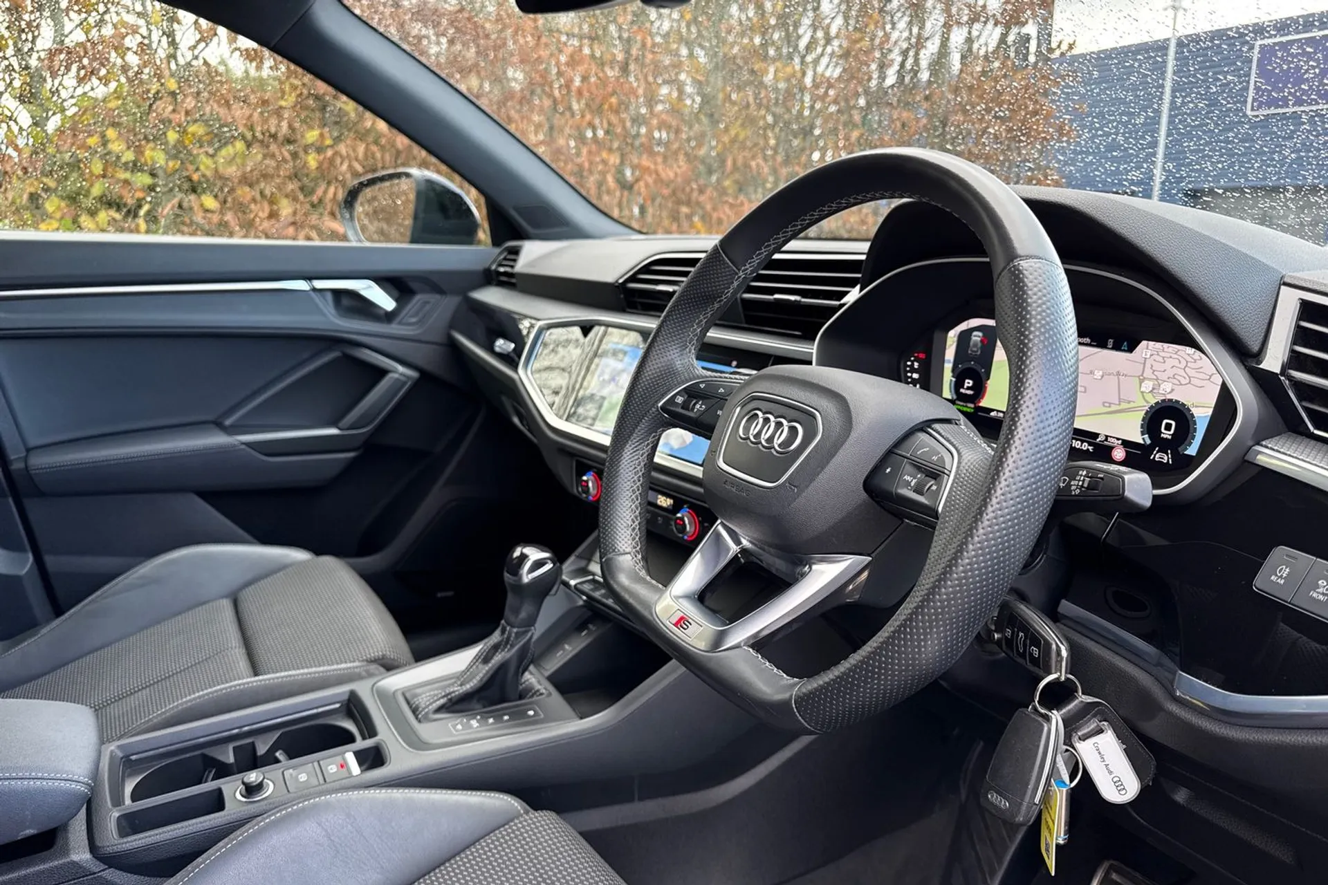 Audi Q3 thumbnail image number 35