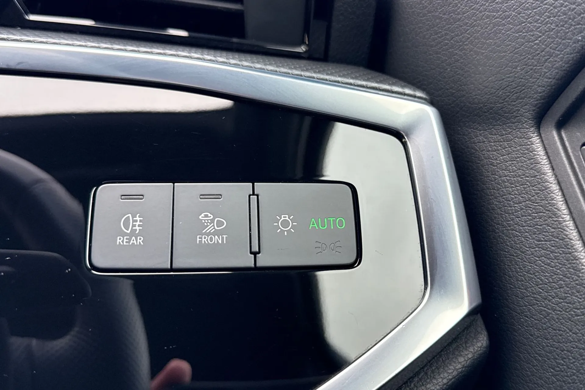 Audi Q3 thumbnail image number 52