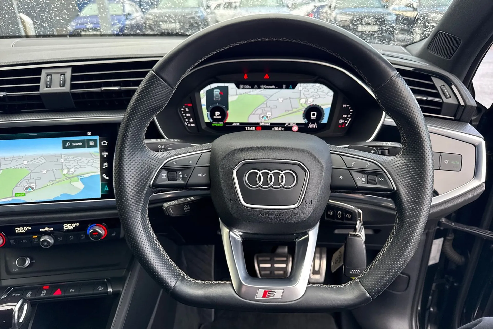 Audi Q3 thumbnail image number 24