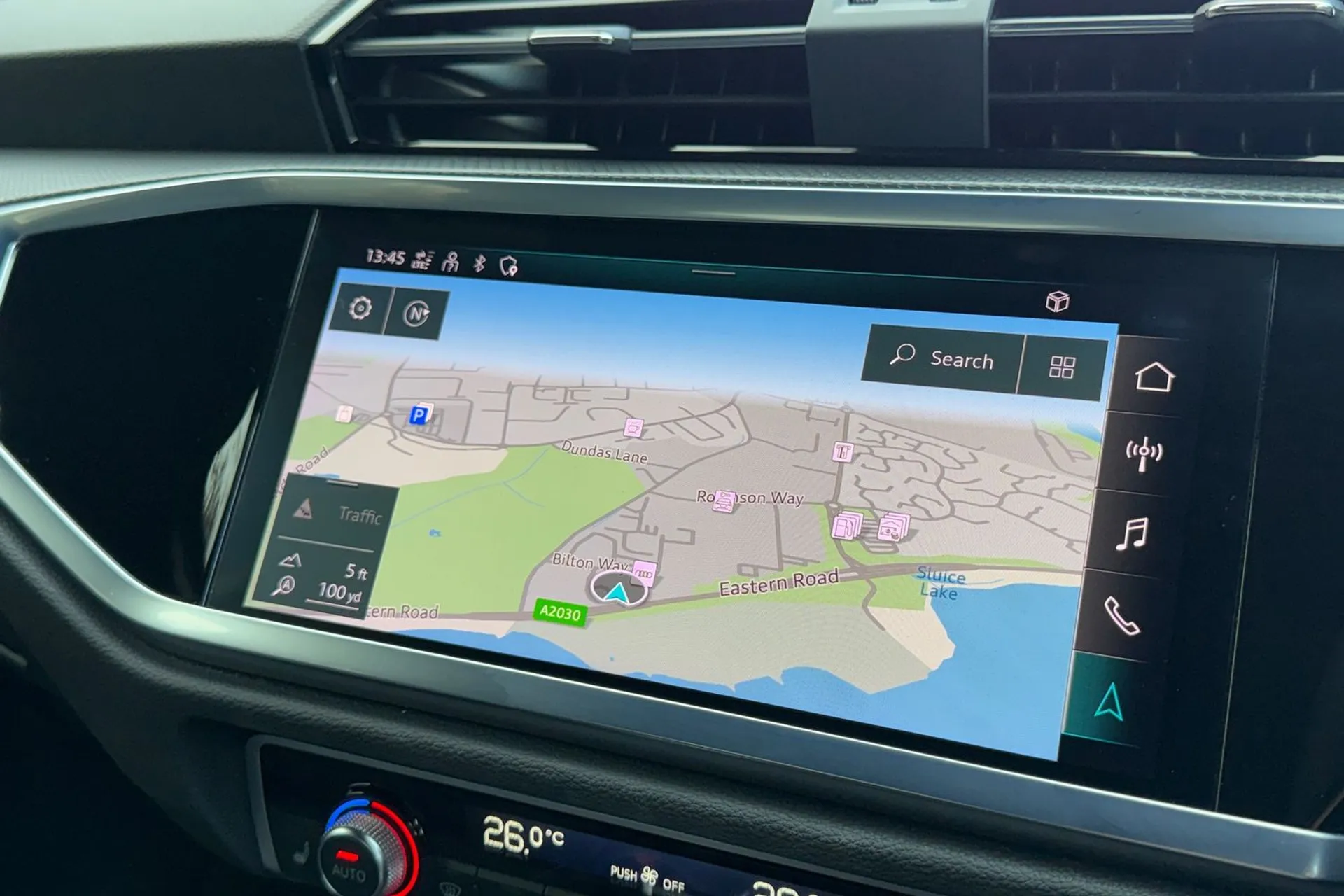 Audi Q3 thumbnail image number 22