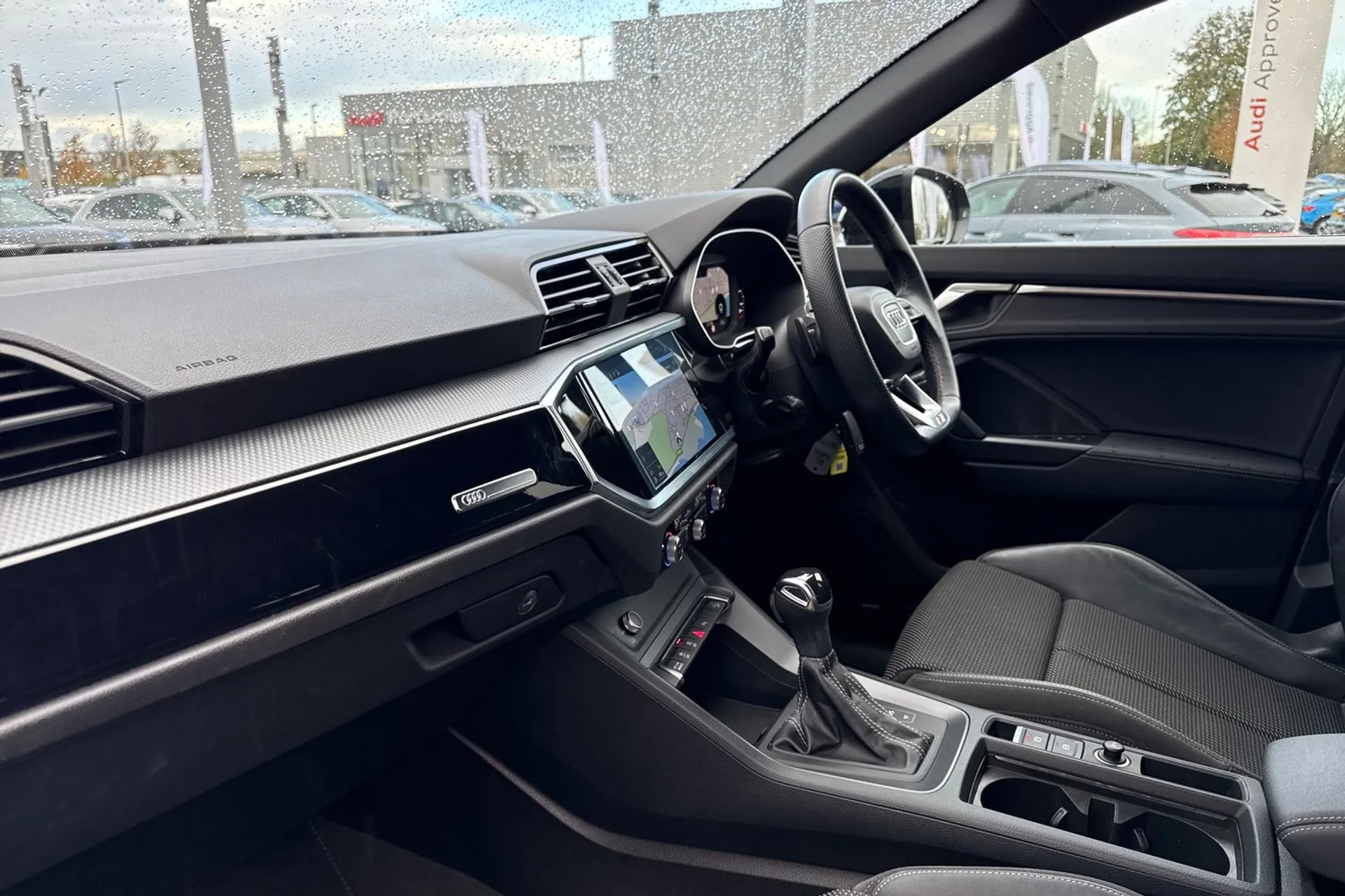 Audi Q3 thumbnail image number 37