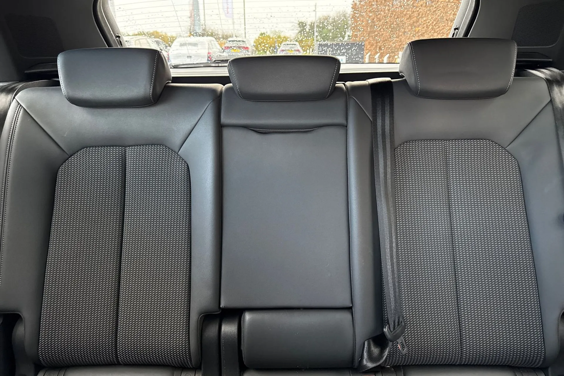 Audi Q3 thumbnail image number 42